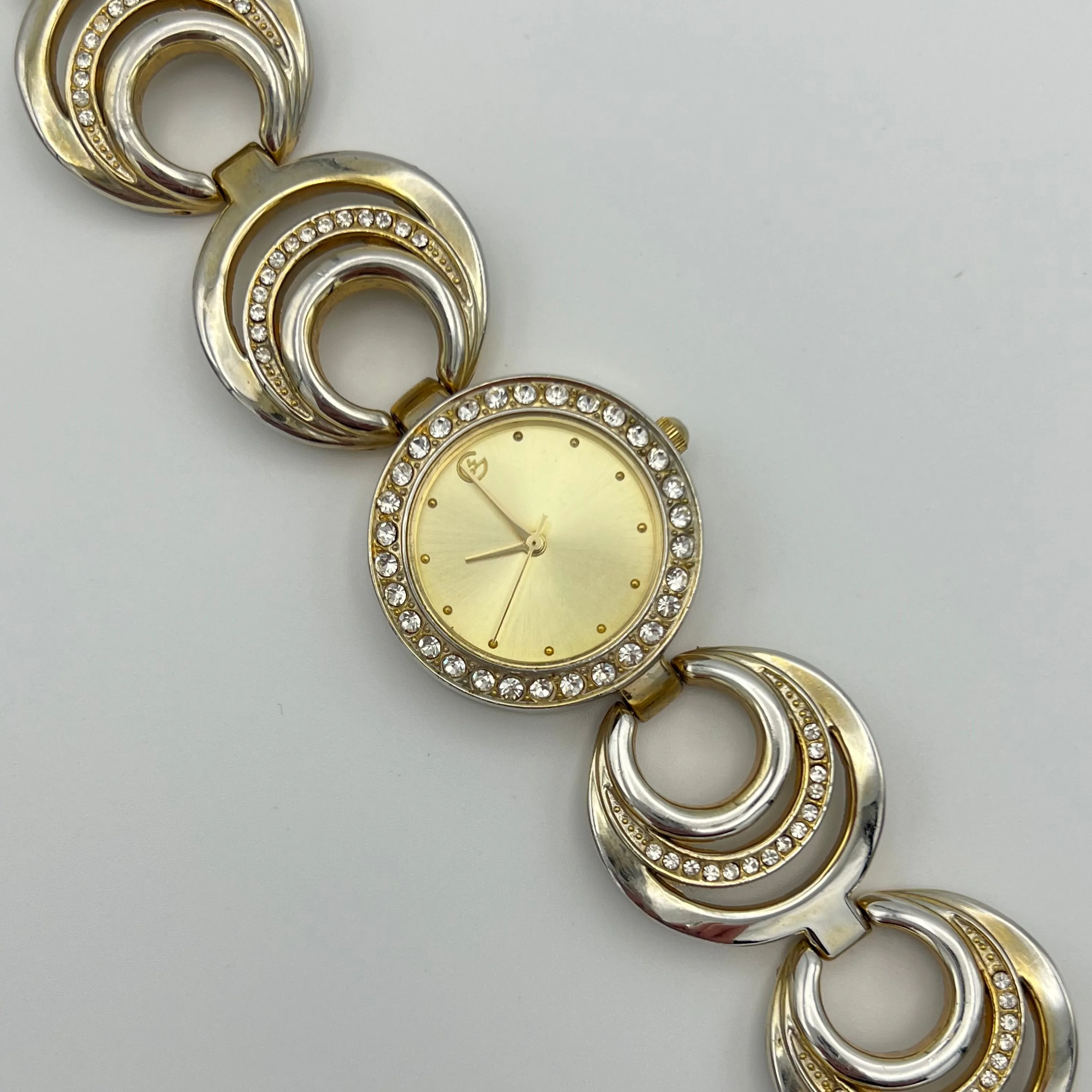 💛 Unique Gold Watch
