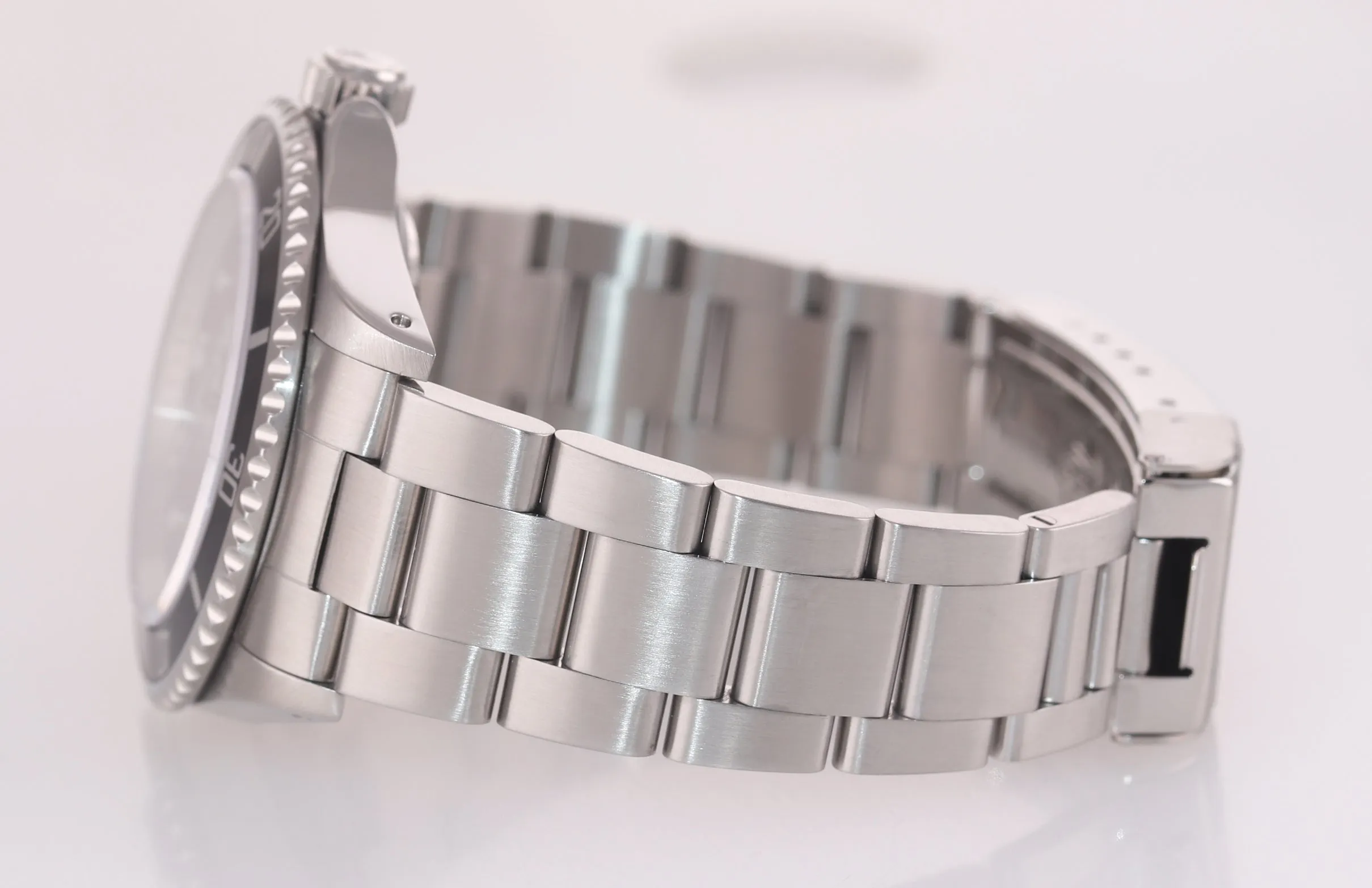 2009 Rolex Submariner No-Date 14060 Steel 40mm Watch Box Engraved Rehaut Model