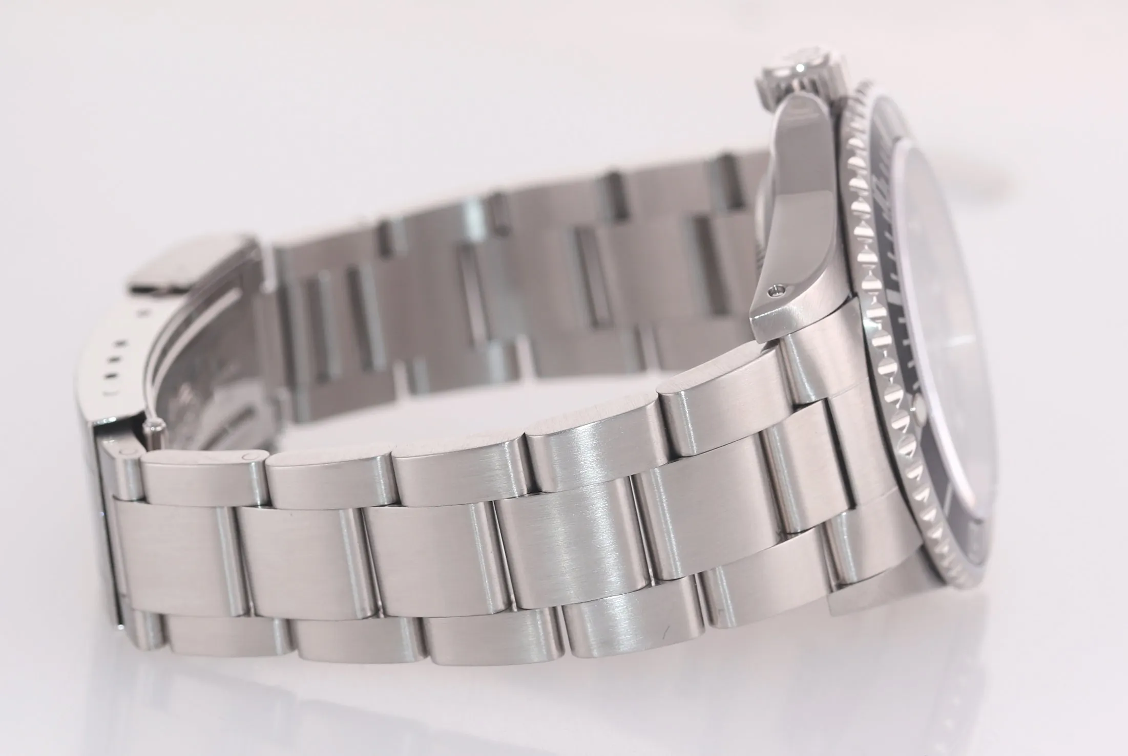 2009 Rolex Submariner No-Date 14060 Steel 40mm Watch Box Engraved Rehaut Model