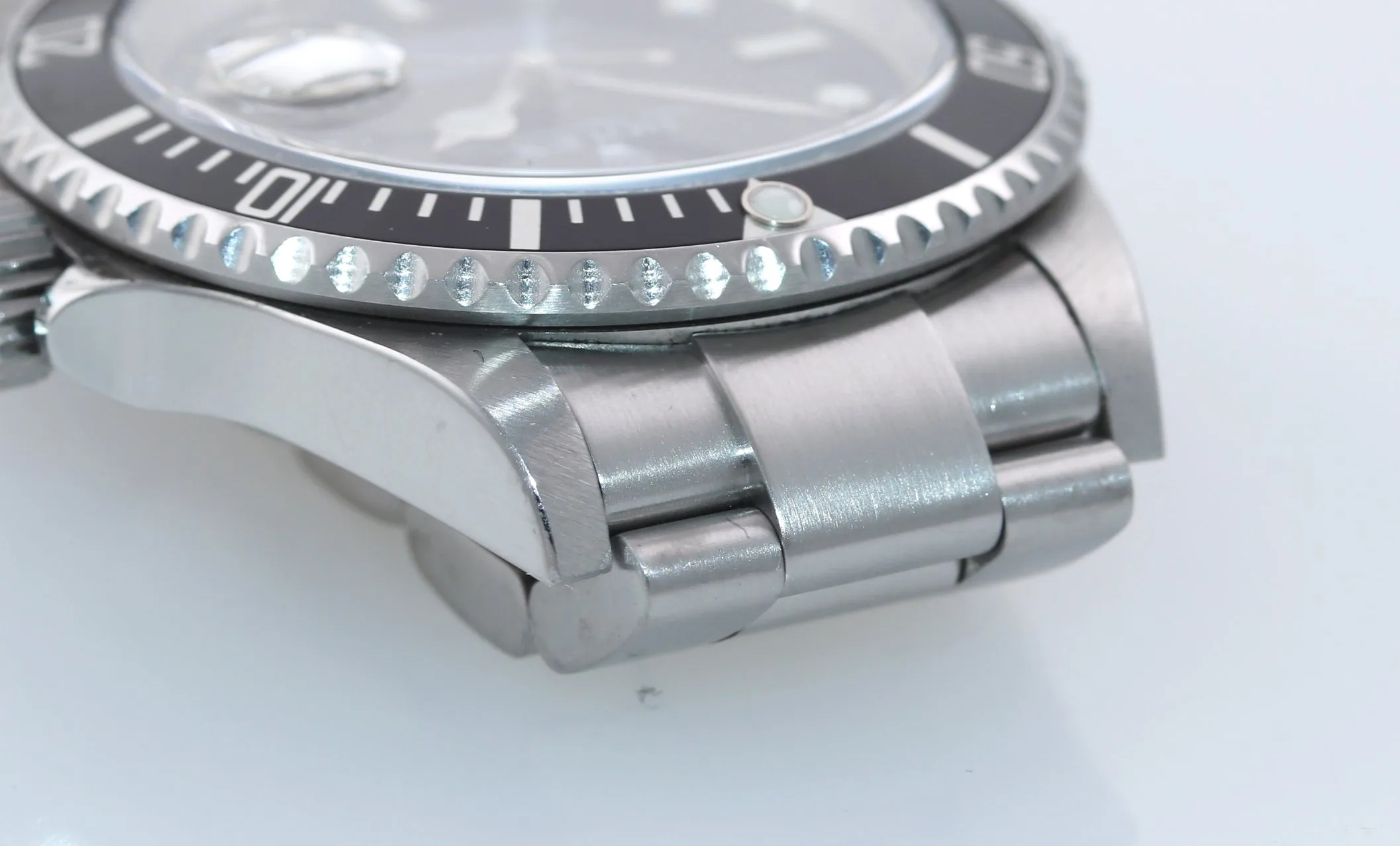 2009 UNPOLISHED PAPERS Rolex Submariner 16610 Steel Watch Engraved Rehaut Box