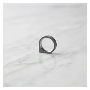 22 DESIGN STUDIO Concrete Ring - Corner Thin