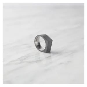22 DESIGN STUDIO Concrete Ring - Tatami