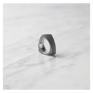 22 DESIGN STUDIO Concrete Ring - Twist
