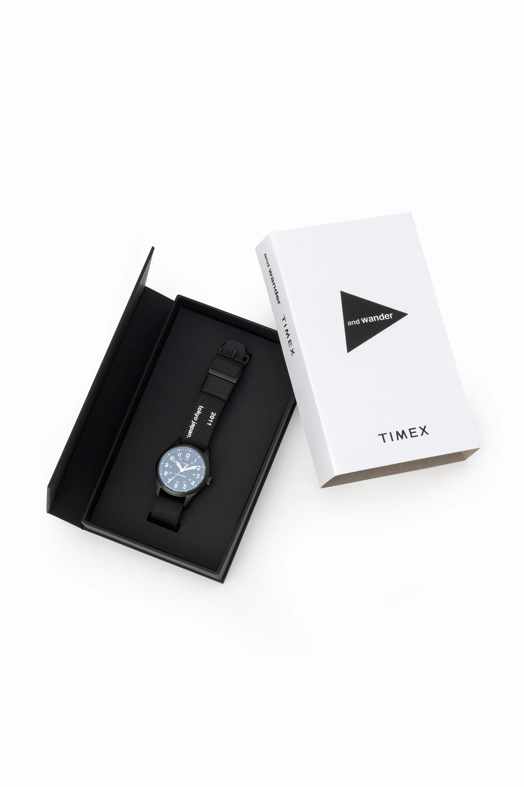 and wander - TIMEX × and wander EXPEDITION NORTH FIELD POST SOLAR