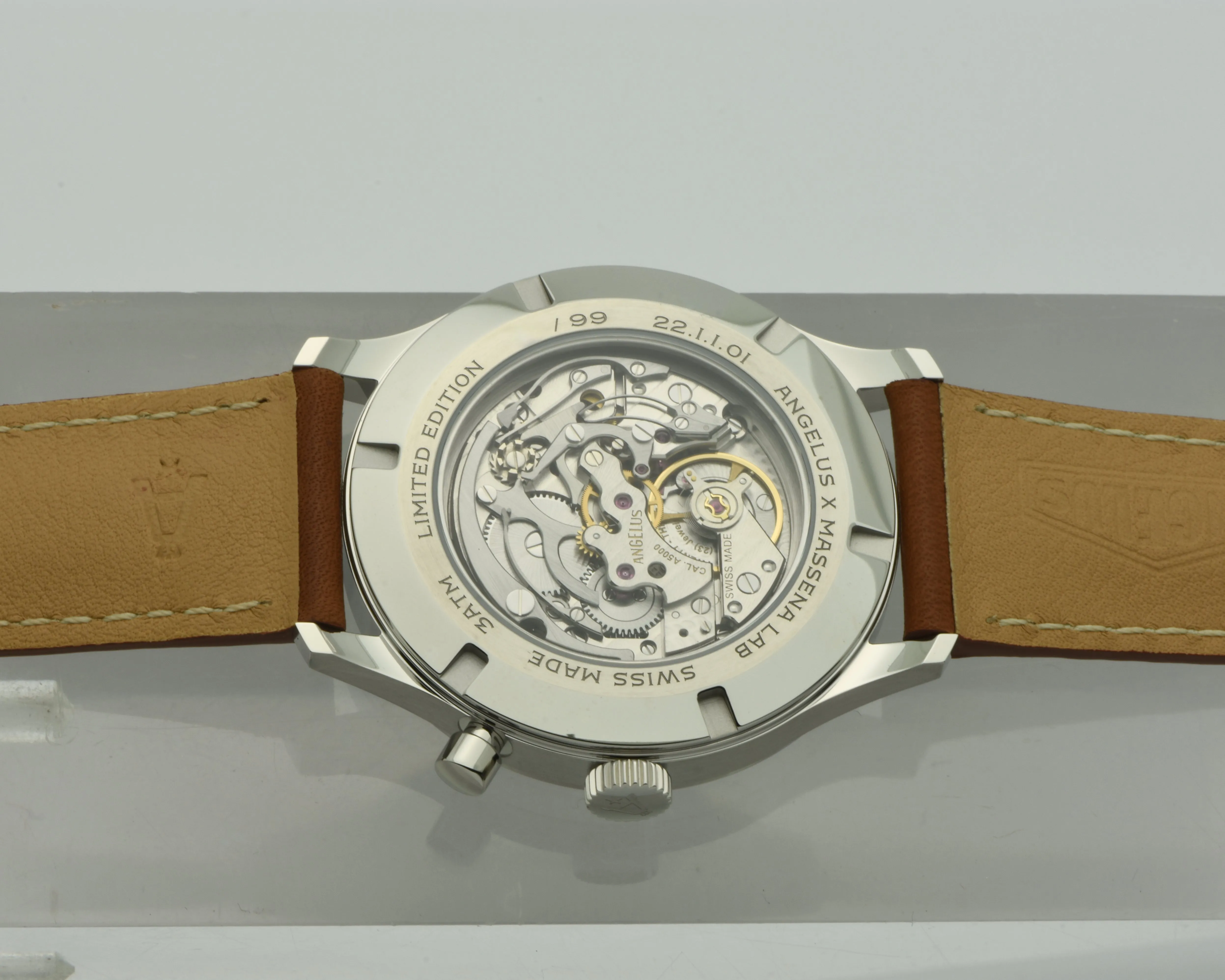 Angelus Chronographe Médical x Massena LAB
