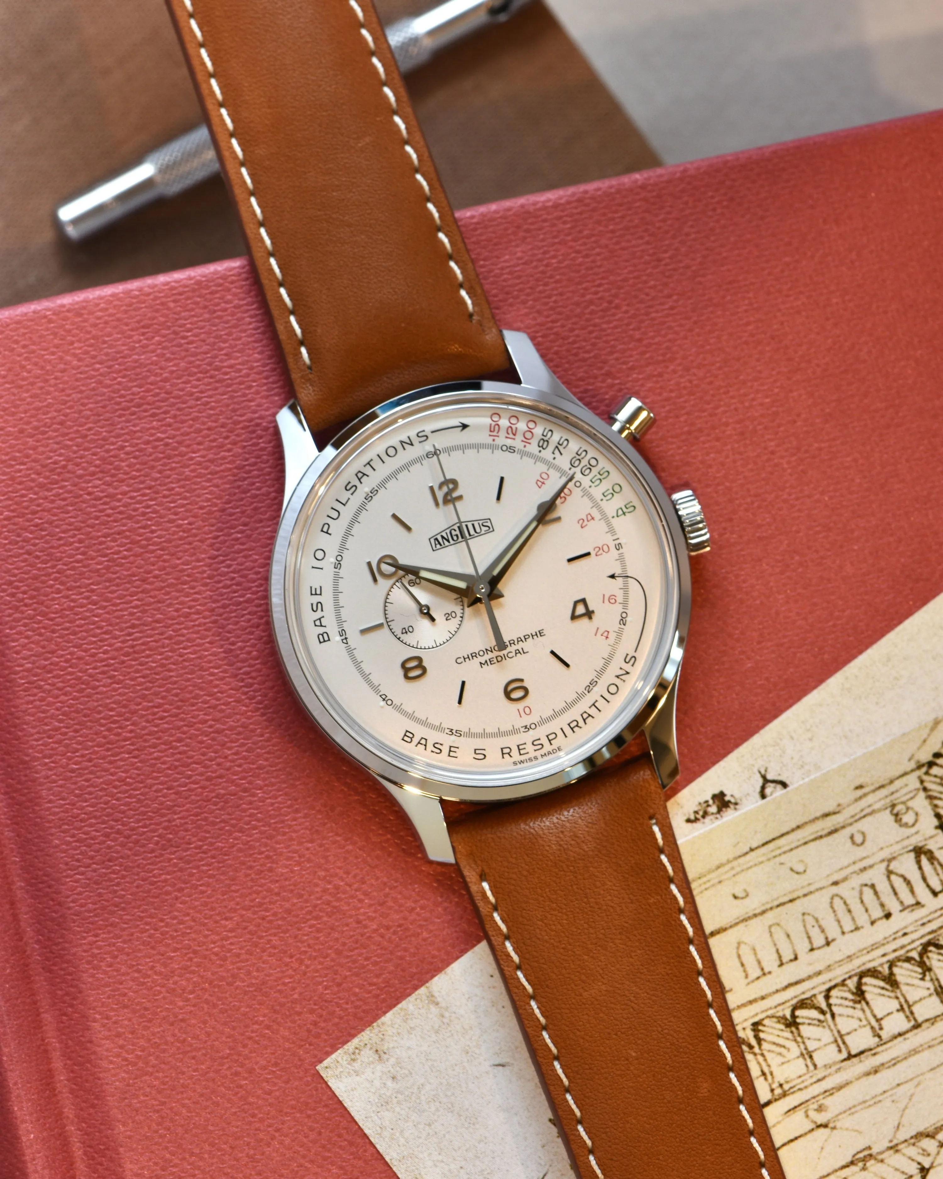 Angelus Chronographe Médical x Massena LAB