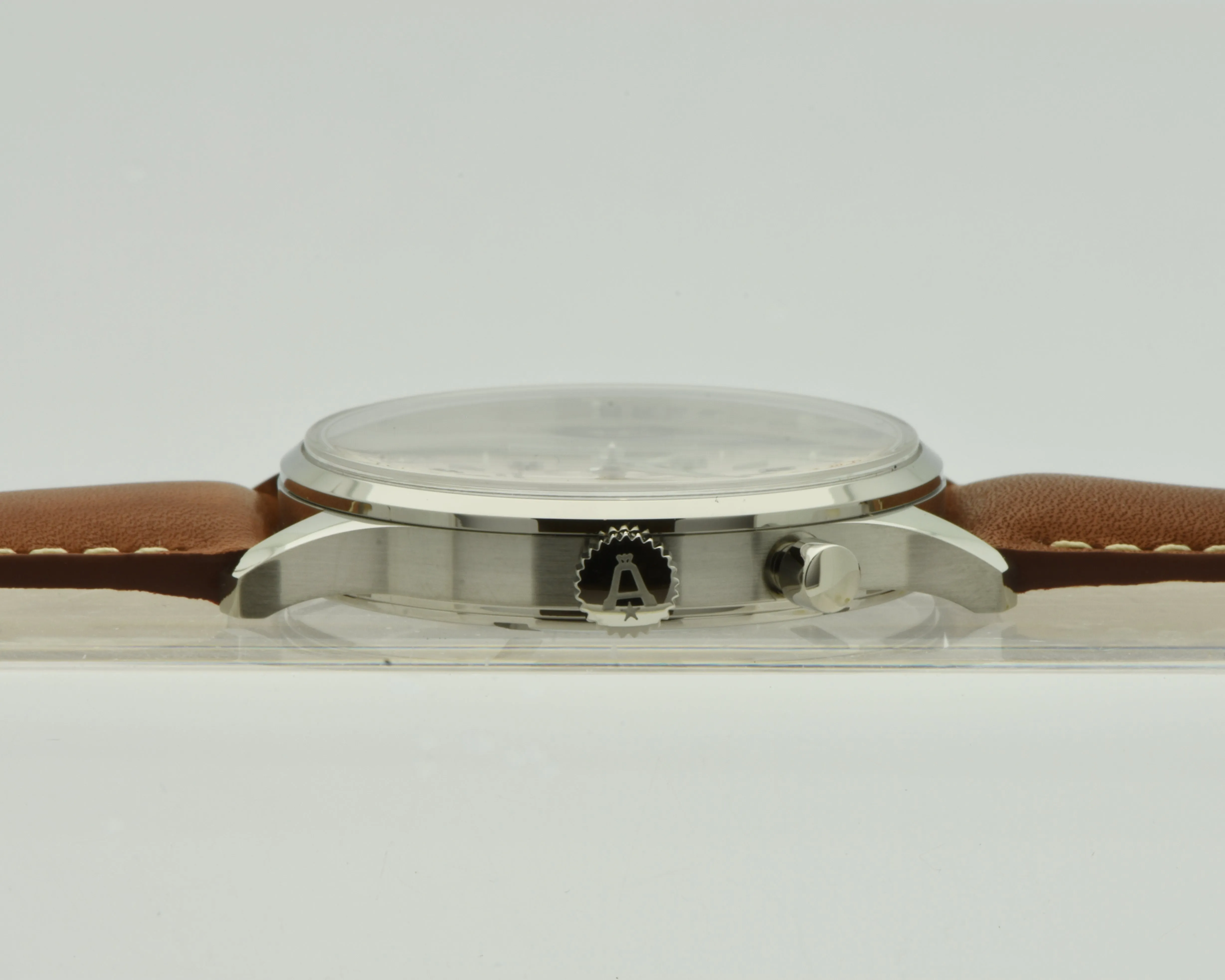 Angelus Chronographe Médical x Massena LAB