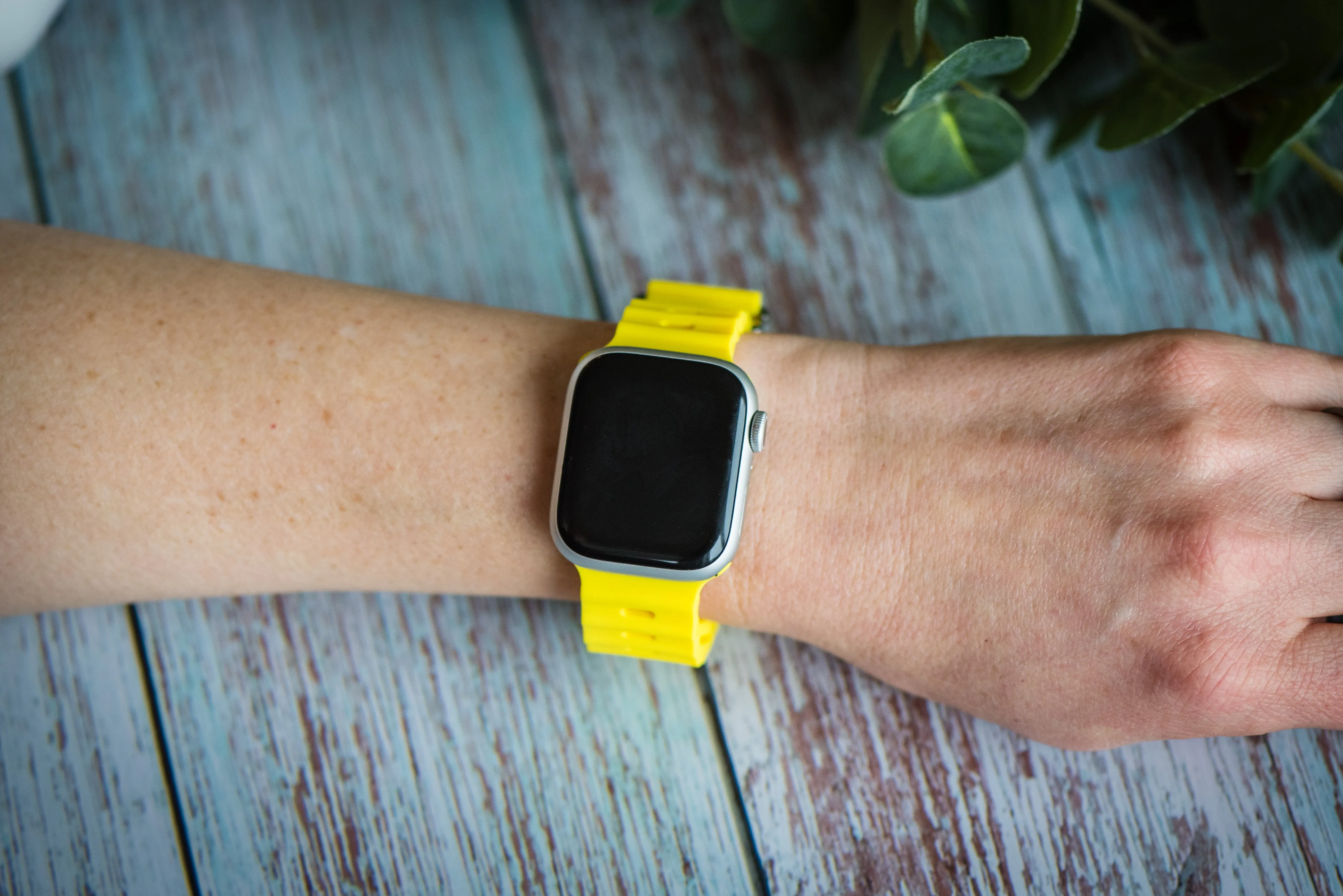 Apple Band - Silicone Oceanica - Yellow