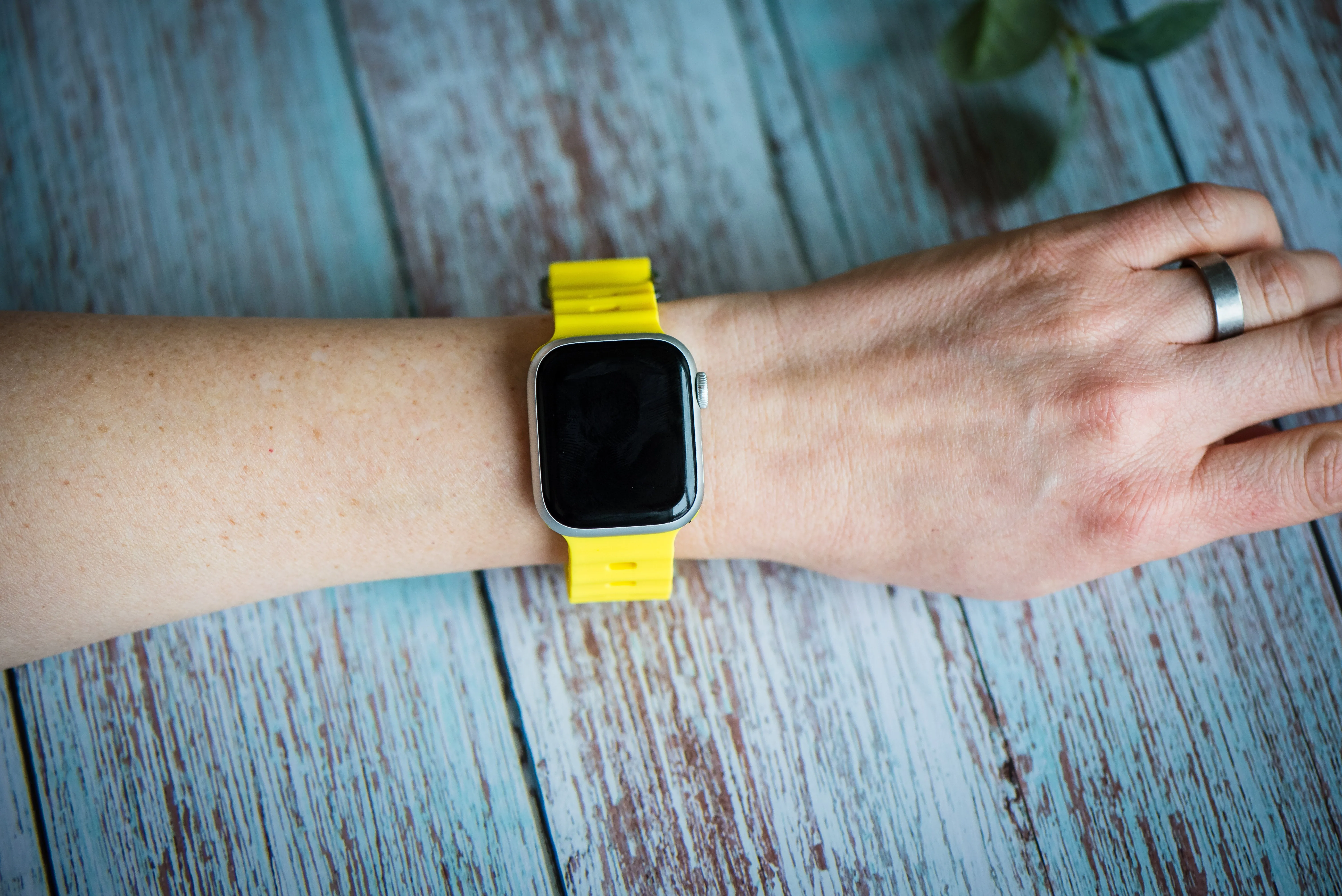 Apple Band - Silicone Oceanica - Yellow