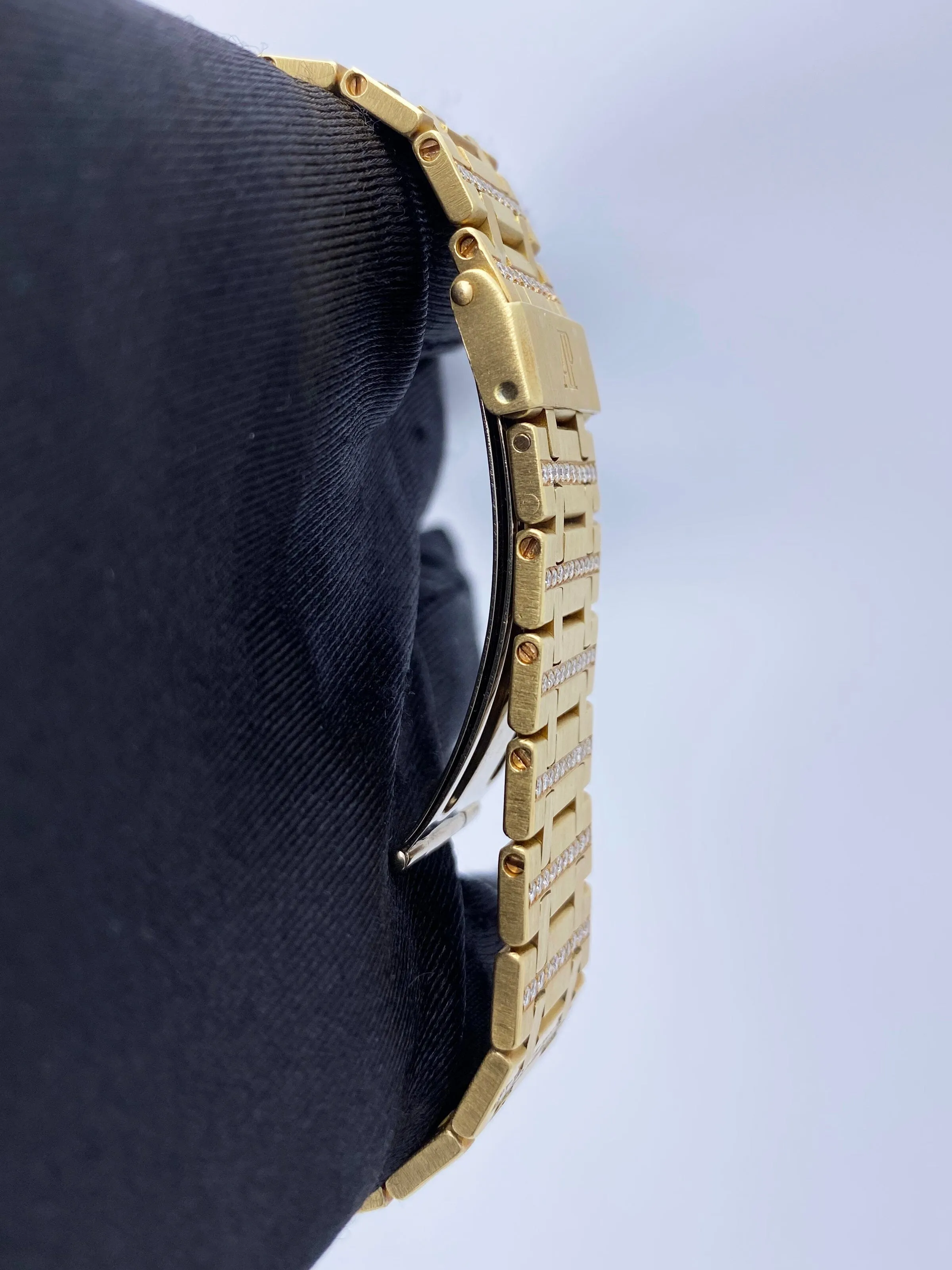 Audemars Piguet Royal Oak Diamond Champagne Dial 18K Yellow Gold Mens Watch