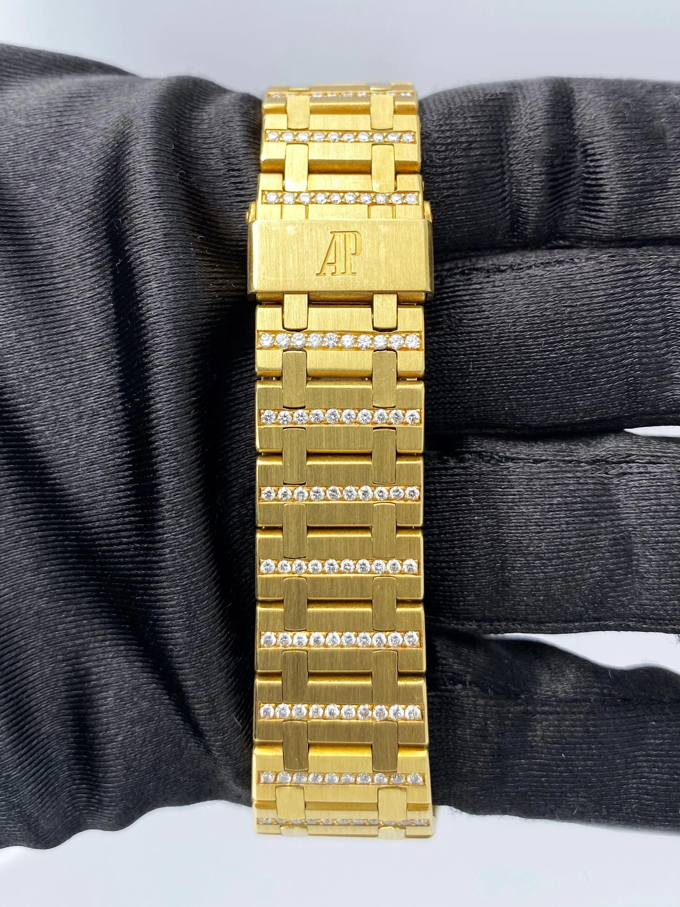 Audemars Piguet Royal Oak Diamond Champagne Dial 18K Yellow Gold Mens Watch