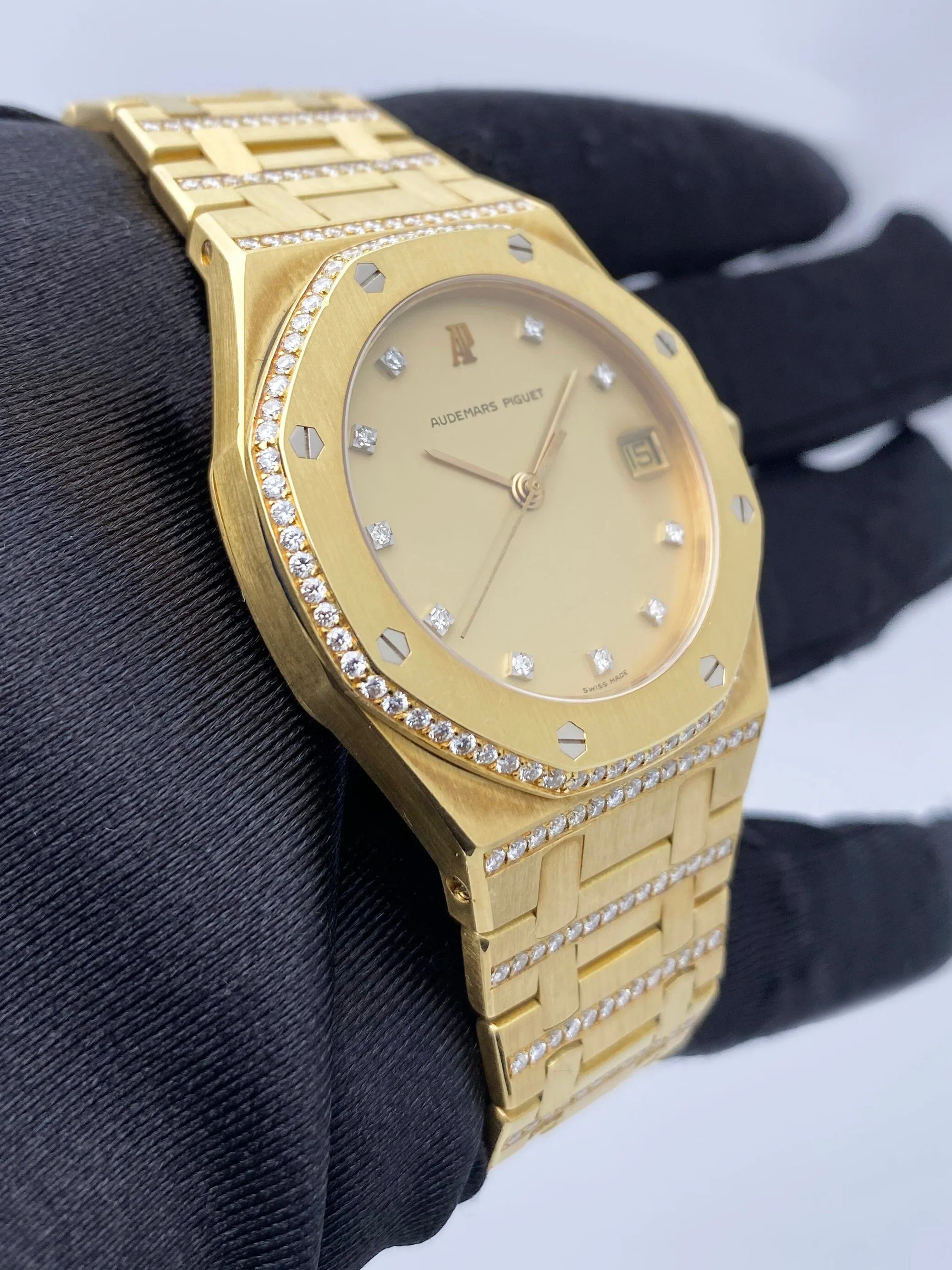 Audemars Piguet Royal Oak Diamond Champagne Dial 18K Yellow Gold Mens Watch