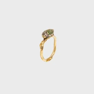 BIBI VAN DER VELDEN | GREEN SCARAB STACK RING