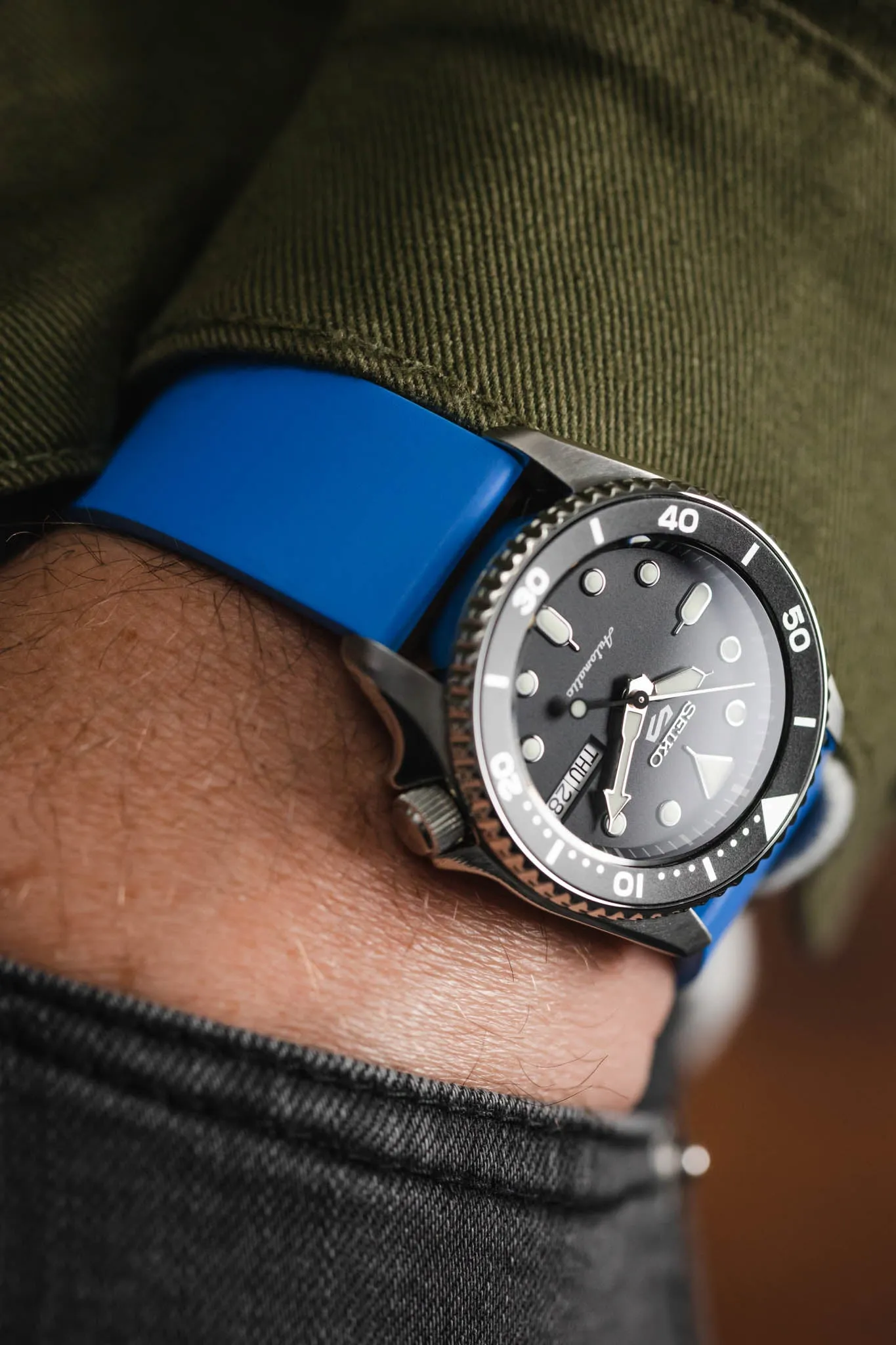 Bonetto Cinturini 270 Self-Punch Rubber Watch Strap in AZURE BLUE