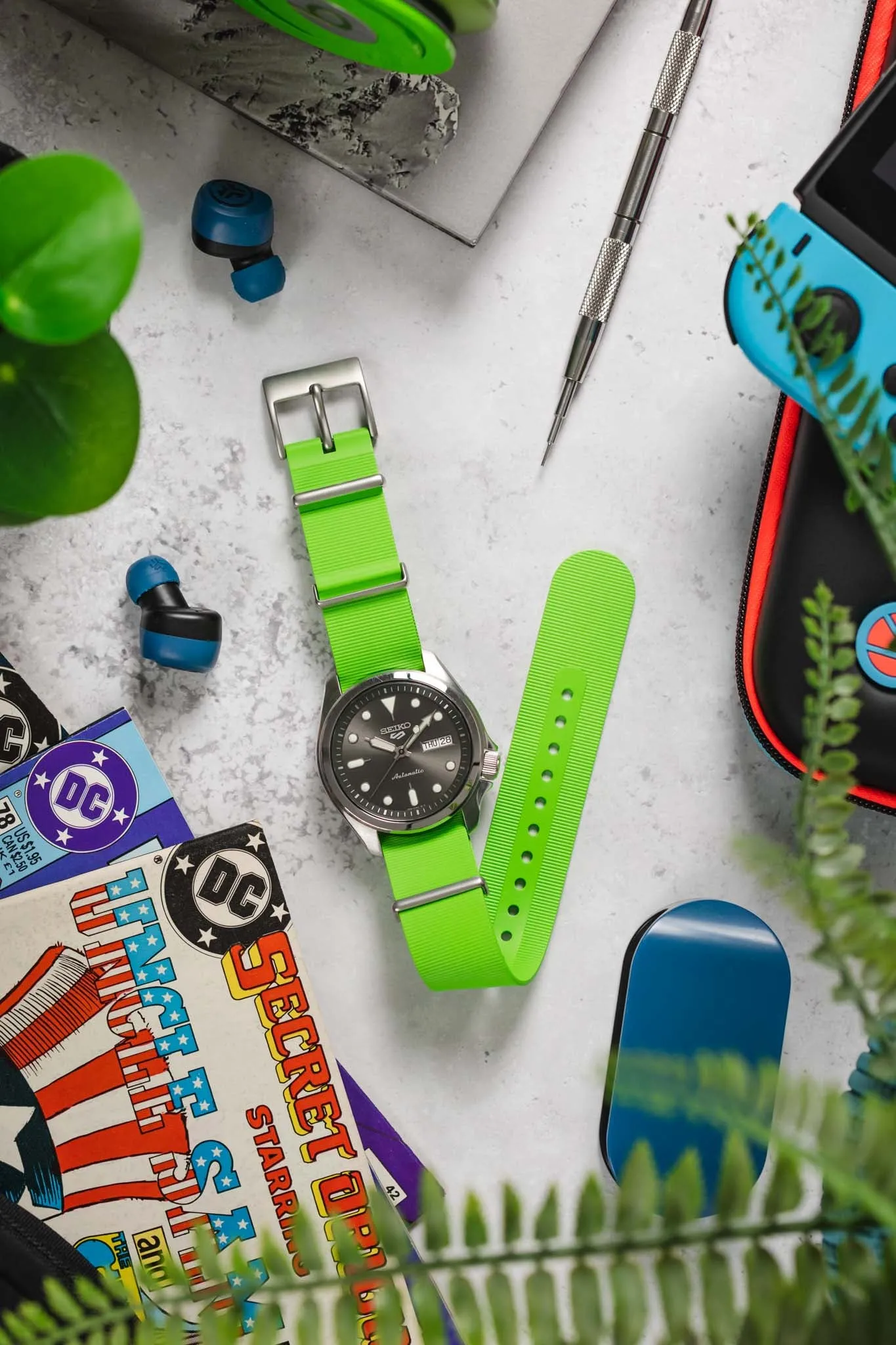 Bonetto Cinturini 328 Premium Rubber One-Piece Watch Strap in LIME GREEN