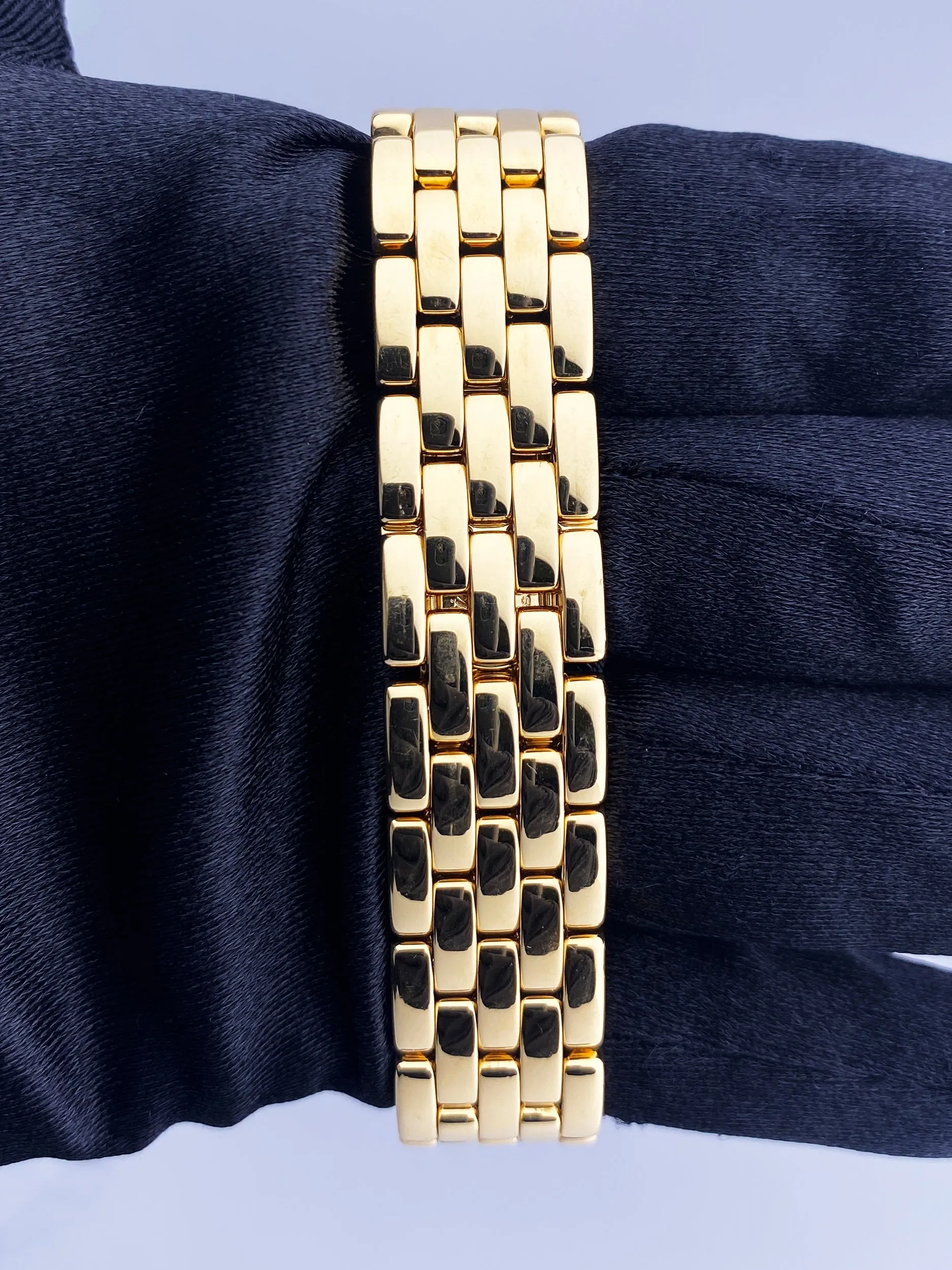 Cartier Panthere Large Size Diamond 18K Yellow Gold