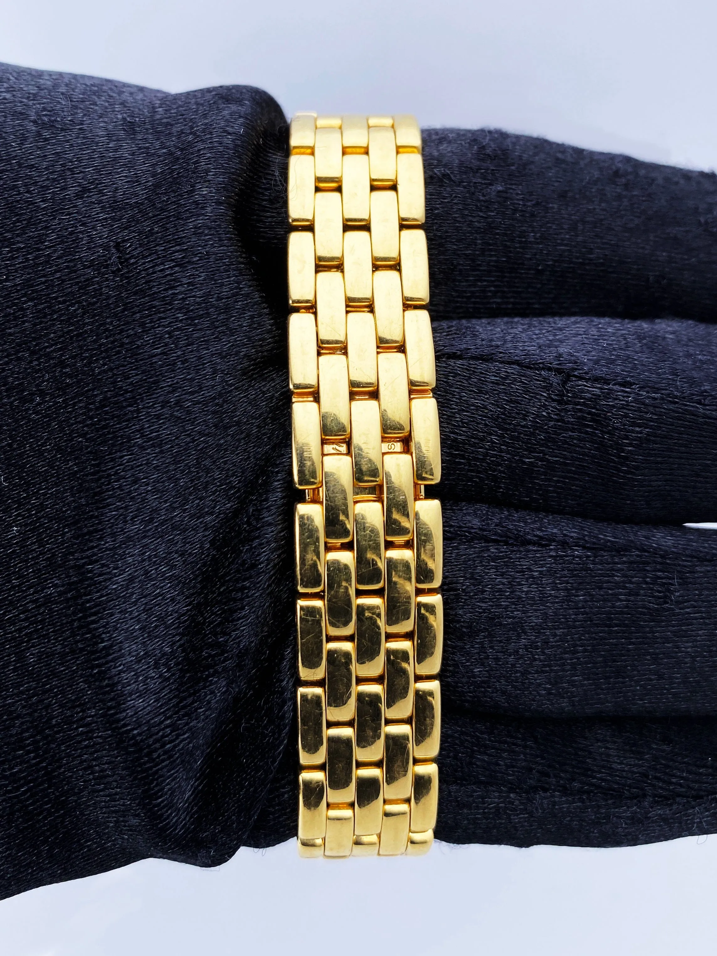 Cartier Panthere WF3070B9 18K Yellow Gold Diamonds Ladies Watch