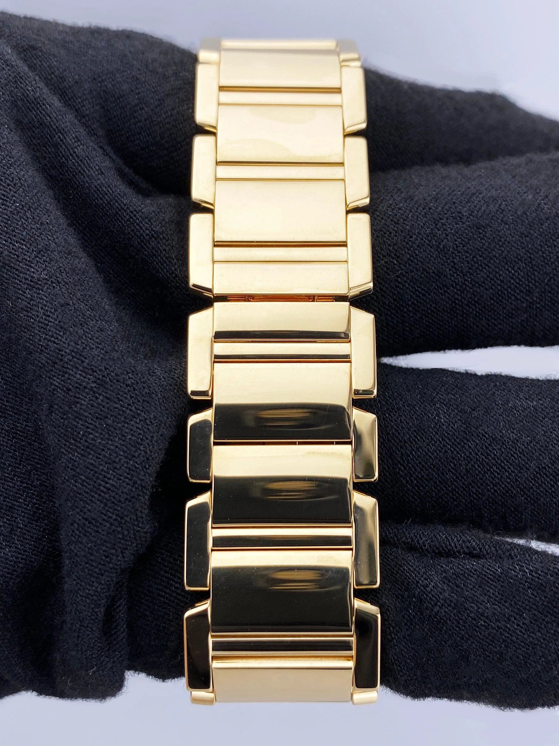 Cartier Tank Francaise W50003N2 Diamond Midsize Ladies Watch