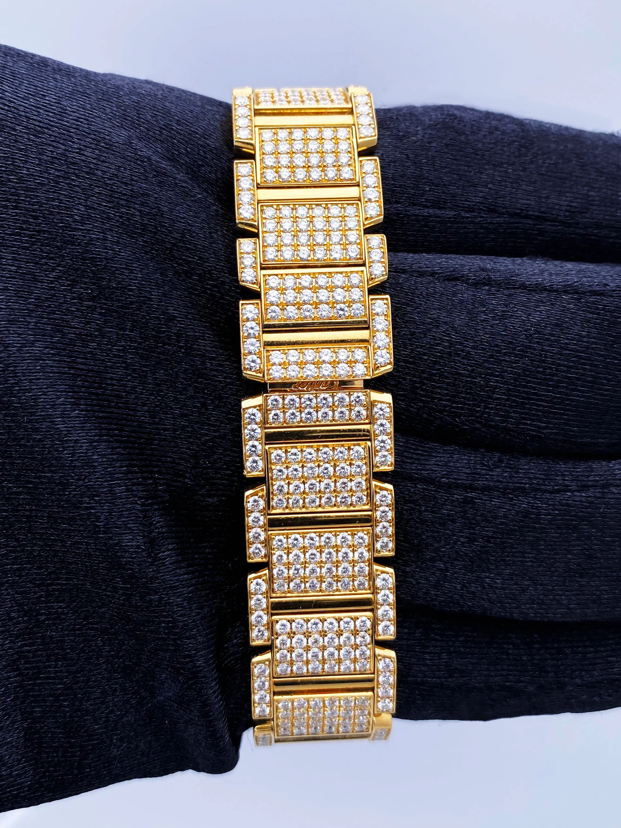 Cartier Tank Francaise WE1001RD Diamond Ladies Watch Box Papers