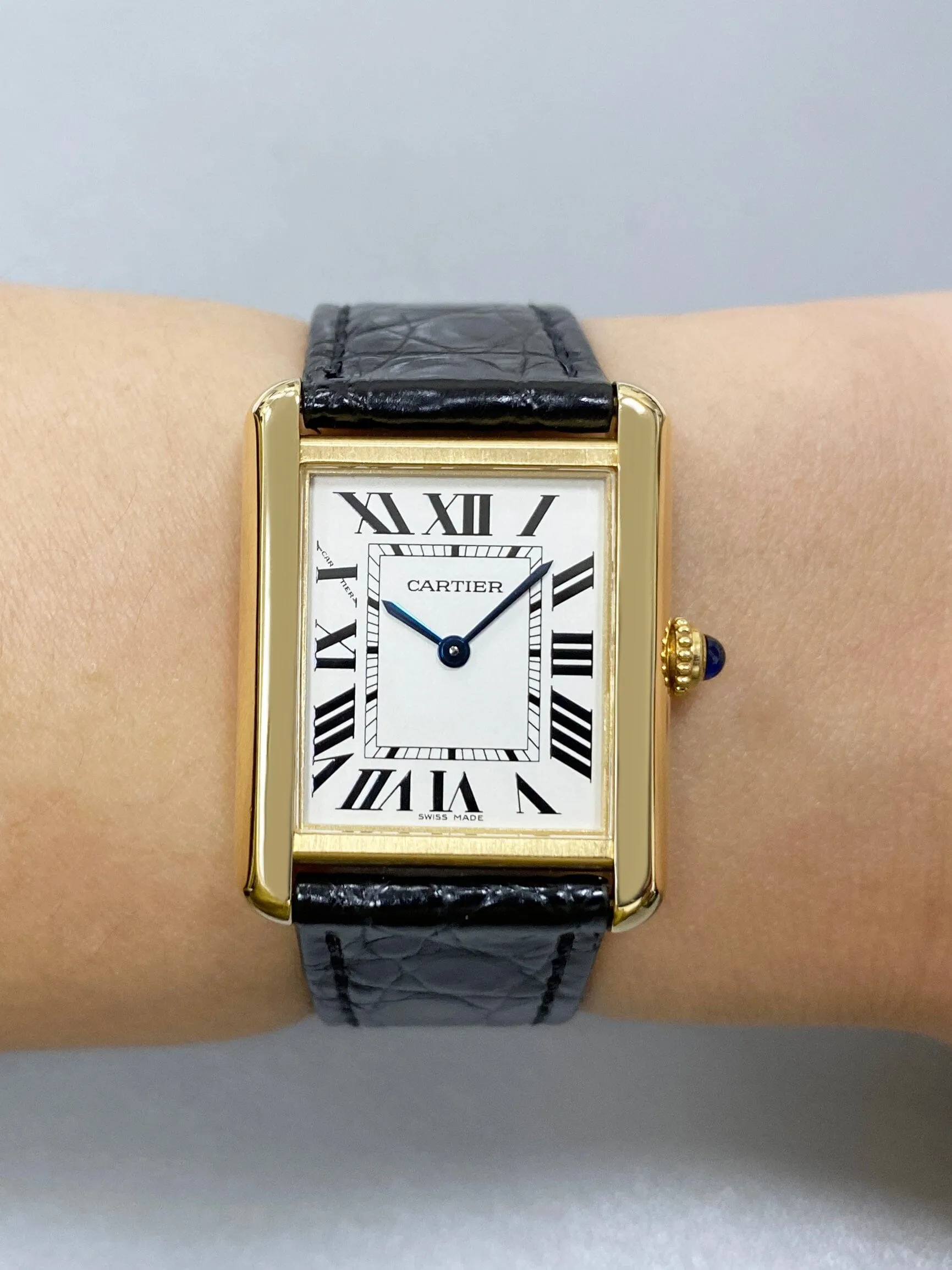 Cartier Tank Solo W5200002 18K Yellow Gold Ladies Watch Box Papers