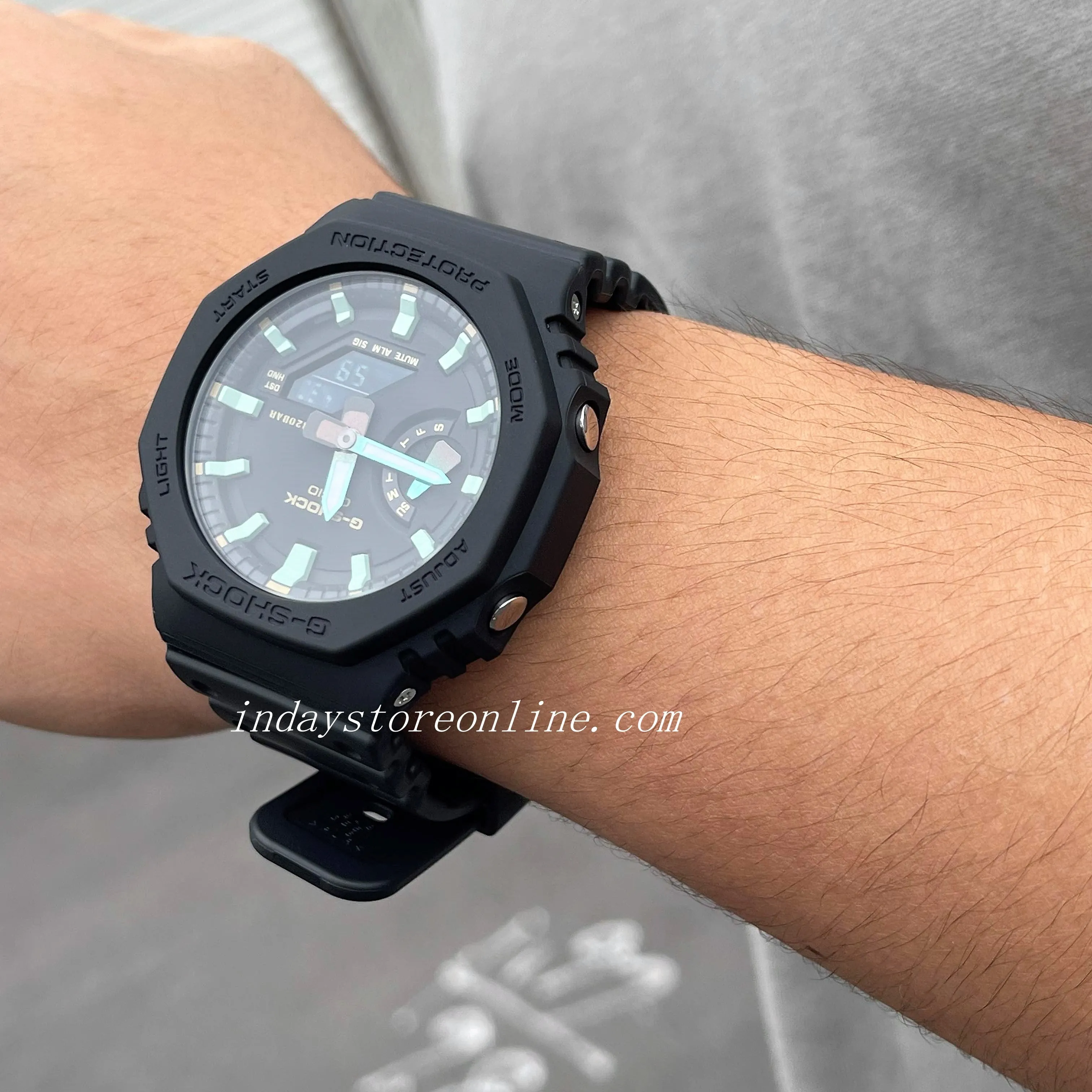 Casio G-Shock Men's Watch GA-2100RC-1A Analog-Digital 2100 Series Rusted Metal Design Neoclassic Black