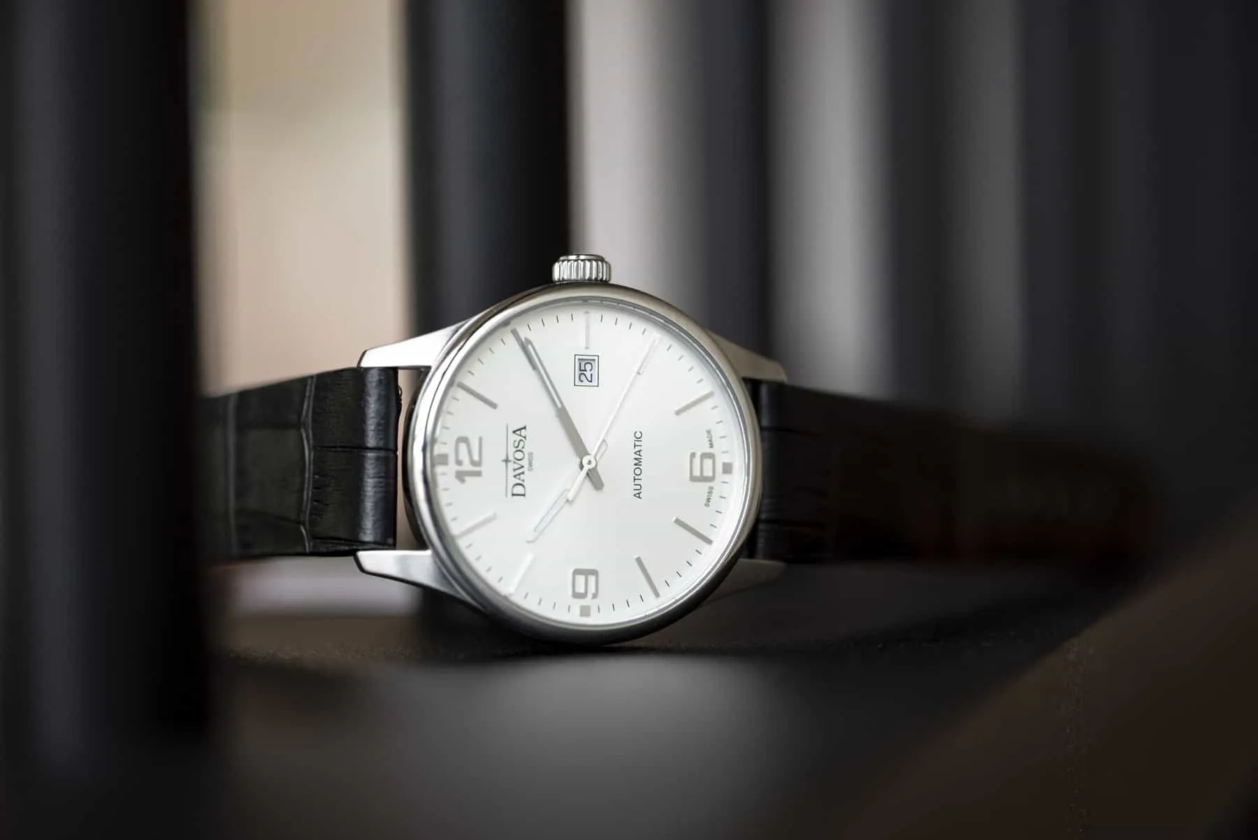 Gentleman Automatic 40mm White Black Executive Watch 16156614