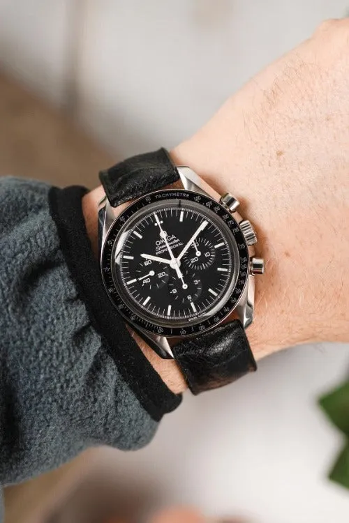 Hirsch LEAF Vegan Performance Rubber Watch Strap in BLACK