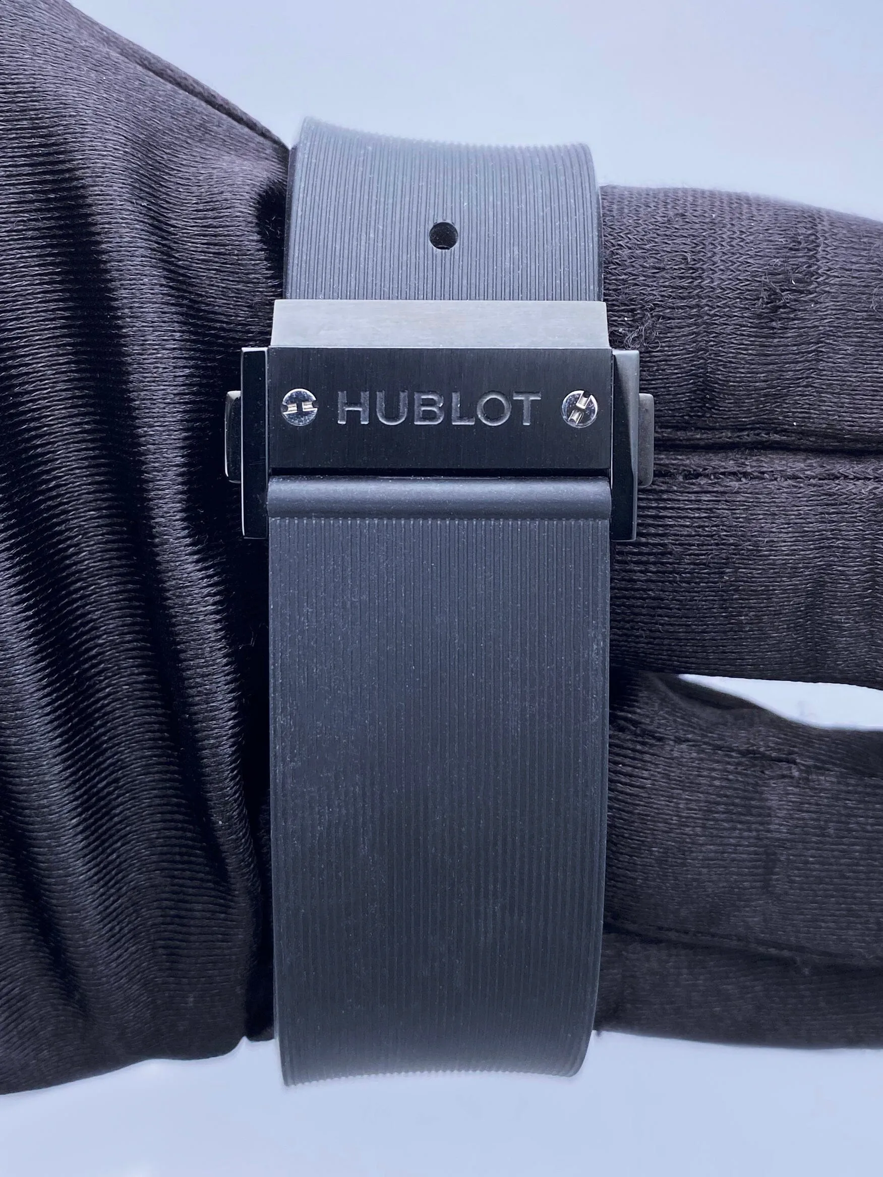 Hublot Classic Fusion Aerofusion Black Magic Mens Watch Box Papers