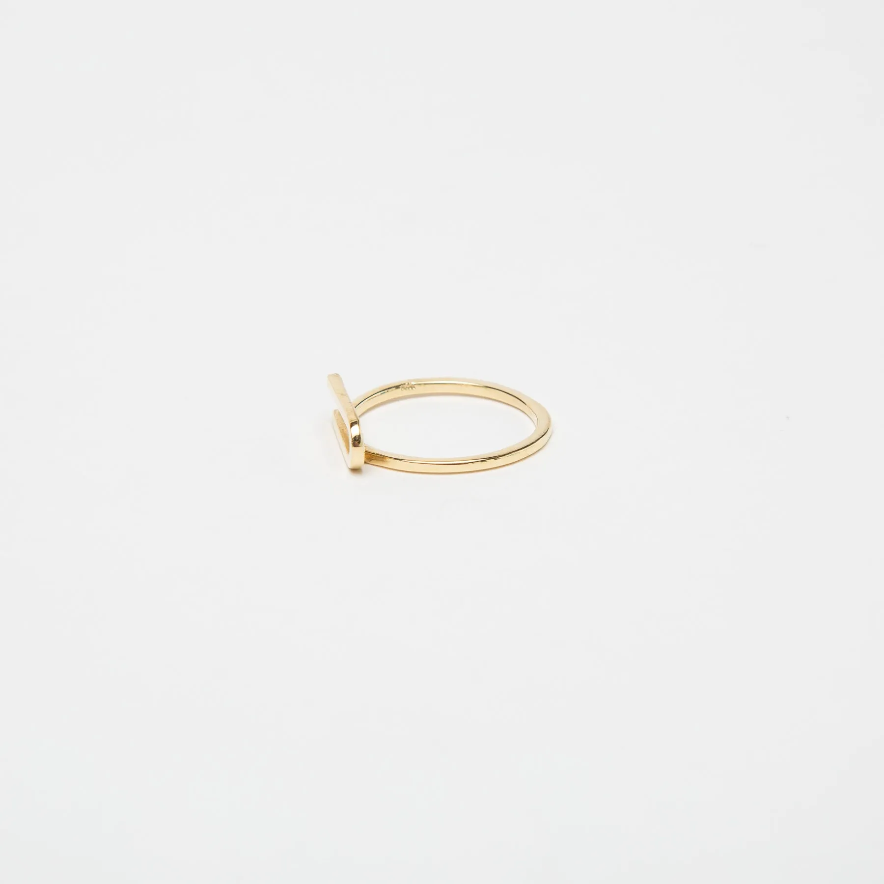 KWIT | 14K GOLD LETTER U RING