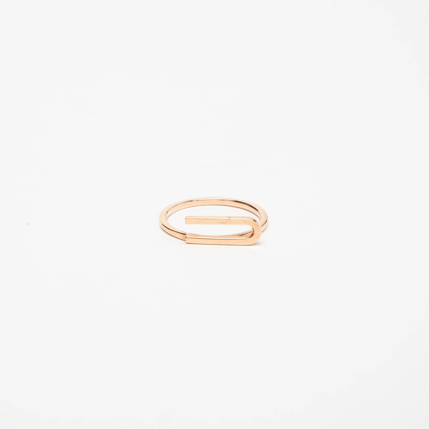 KWIT | 14K GOLD LETTER U RING
