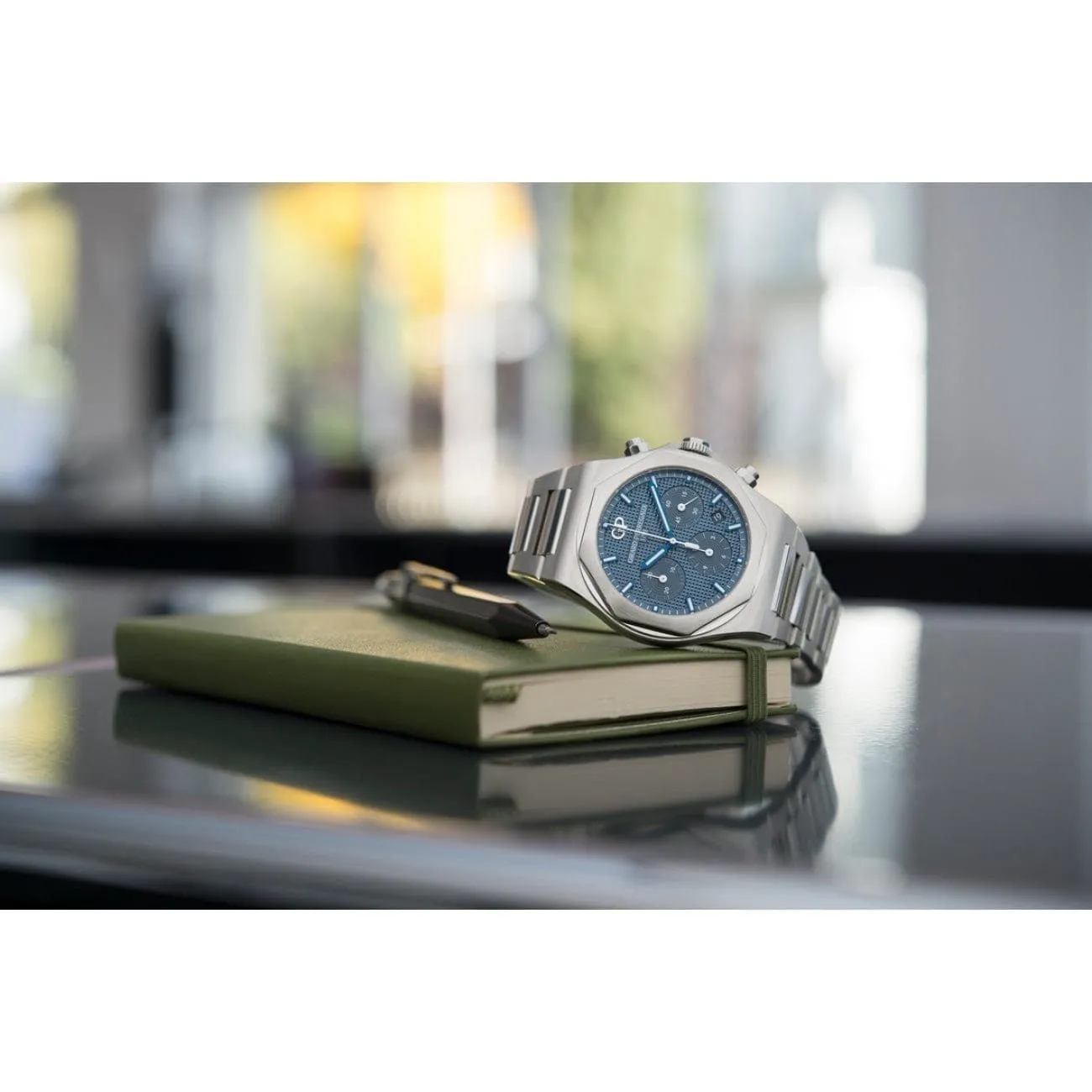 Laureato Chronograph 42 MM