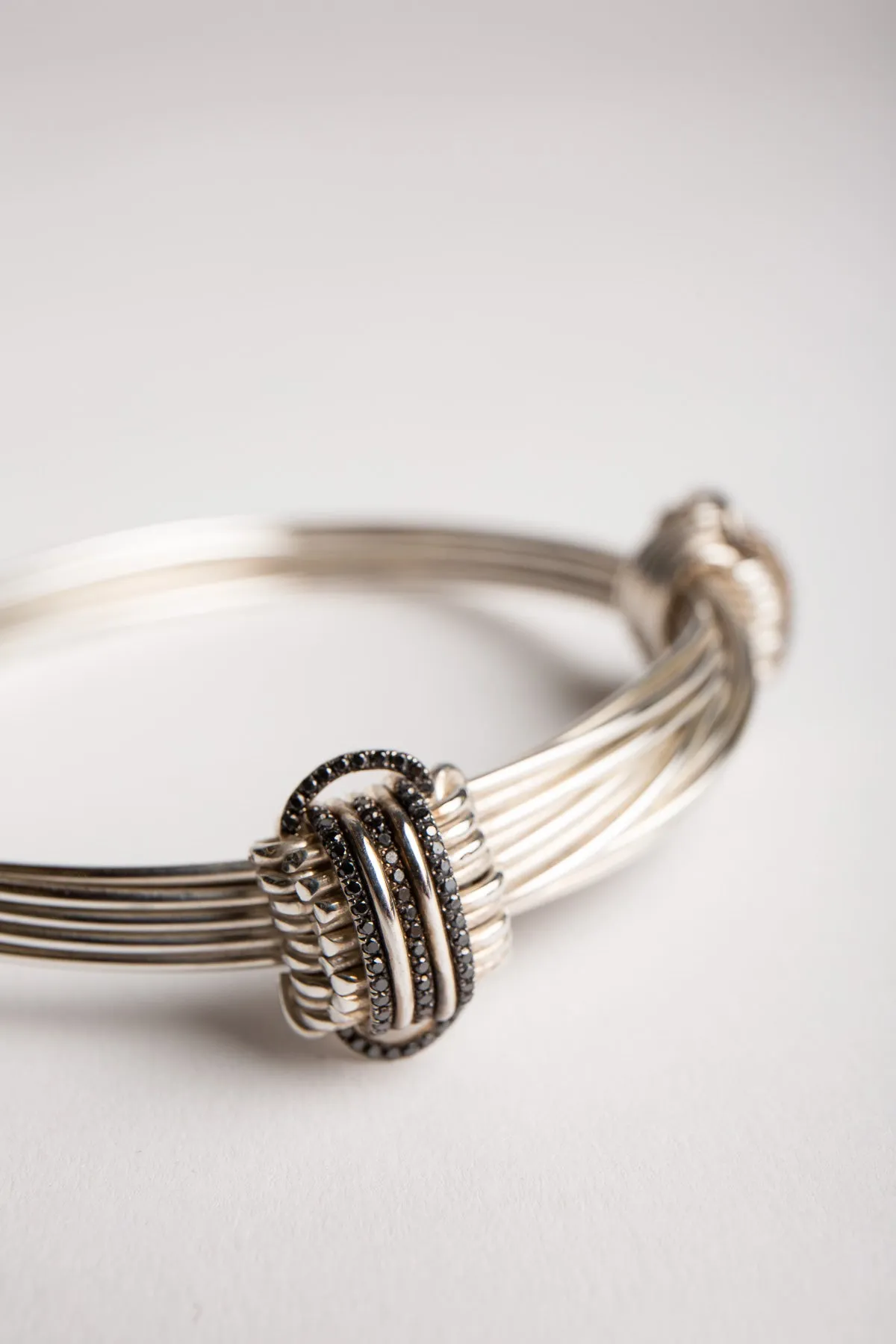 ÉLGÉ | 9 ROW BLACK DIAMOND BRACELET