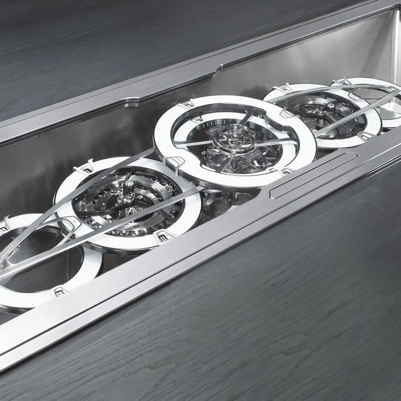 M30TP – PATENTED PERPETUAL CALENDAR