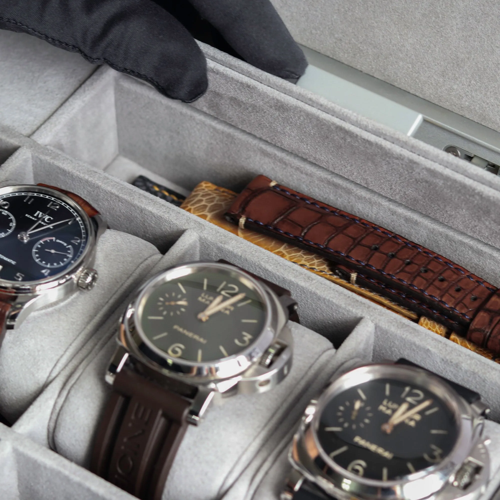 MACKENZIE 12 ORIGINAL WATCH BRIEFCASE - BLACK / GREY