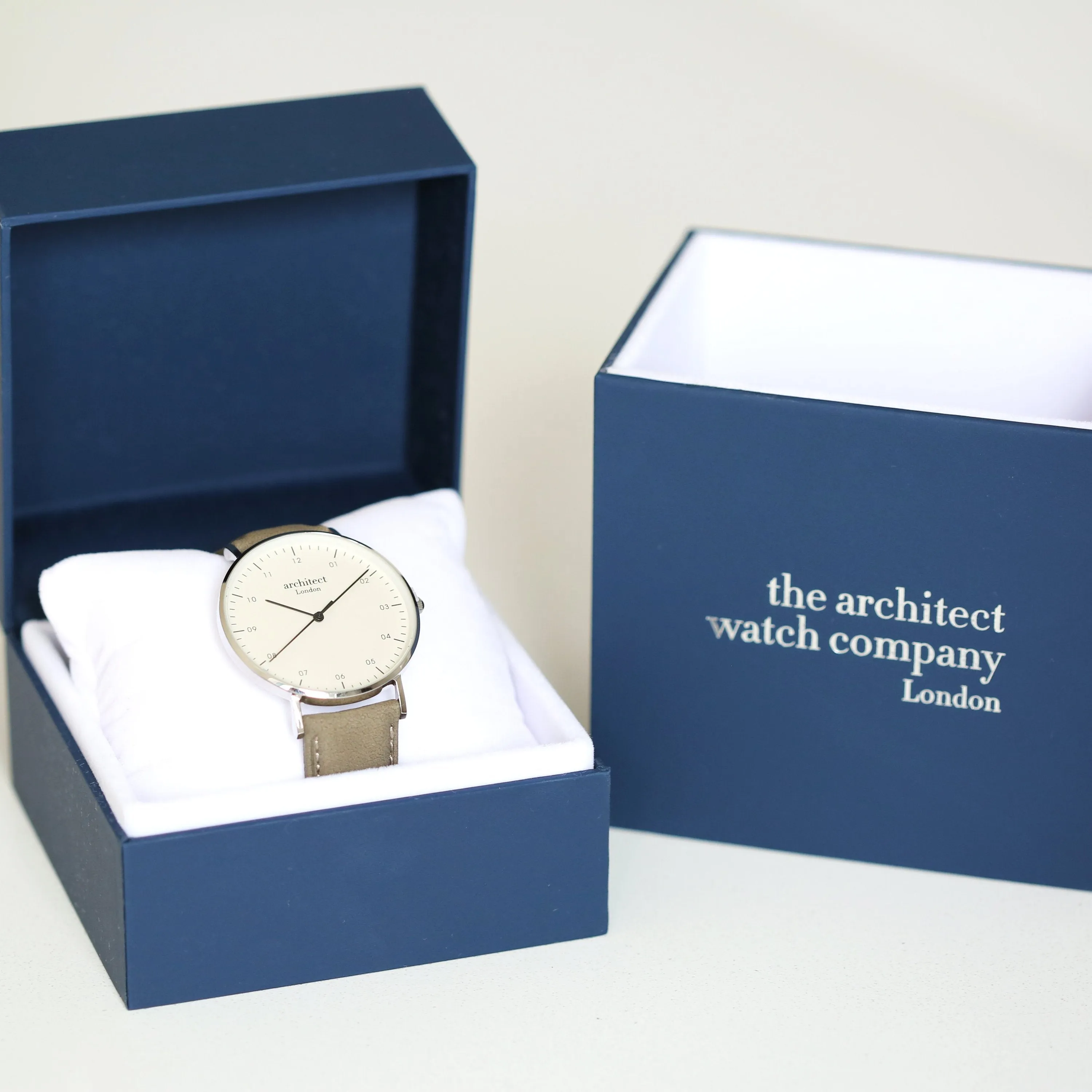 Modern Font Engraving - Men's Architect Zephyr   Urban Grey Strap