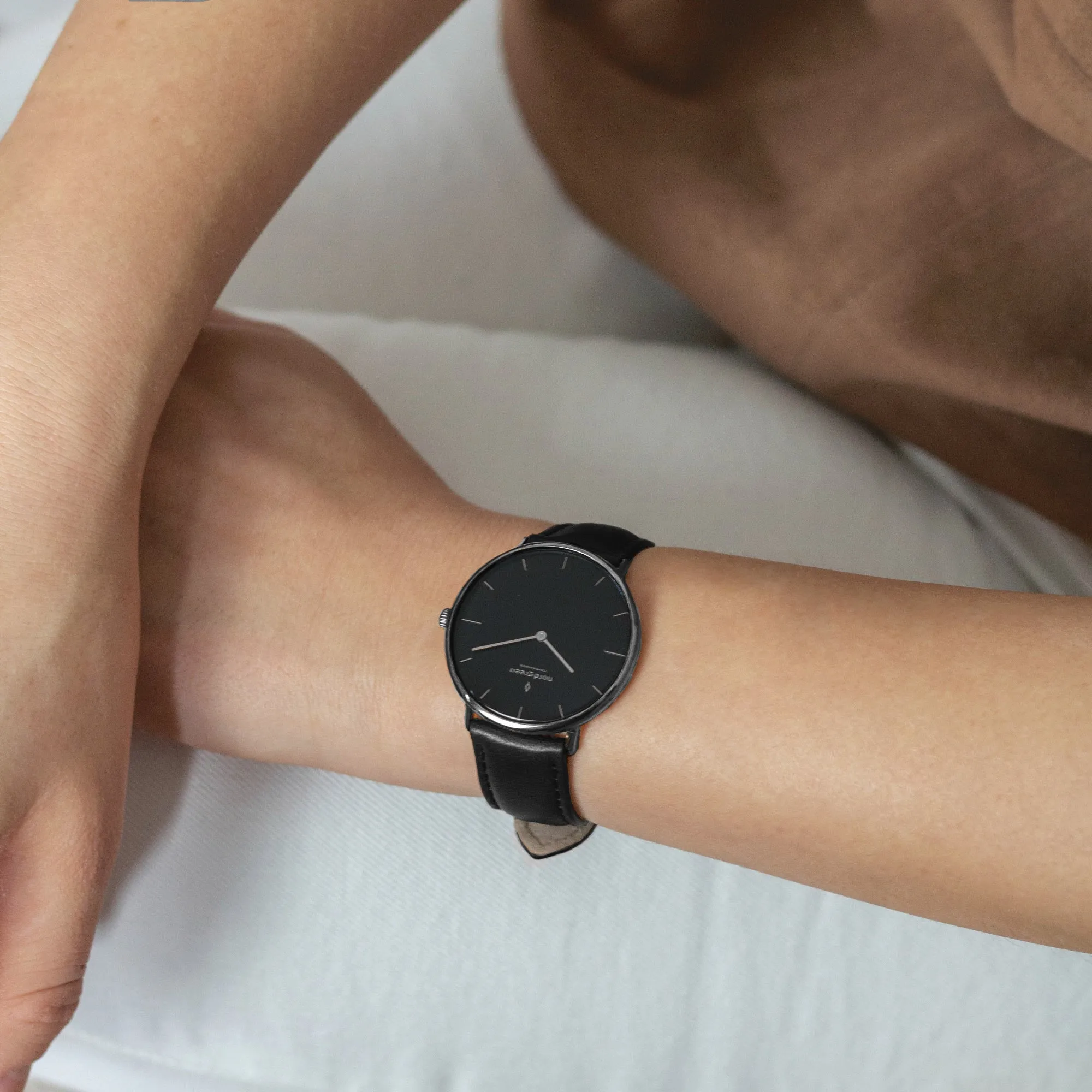 Native | Navy Dial - Black Vegan Leather