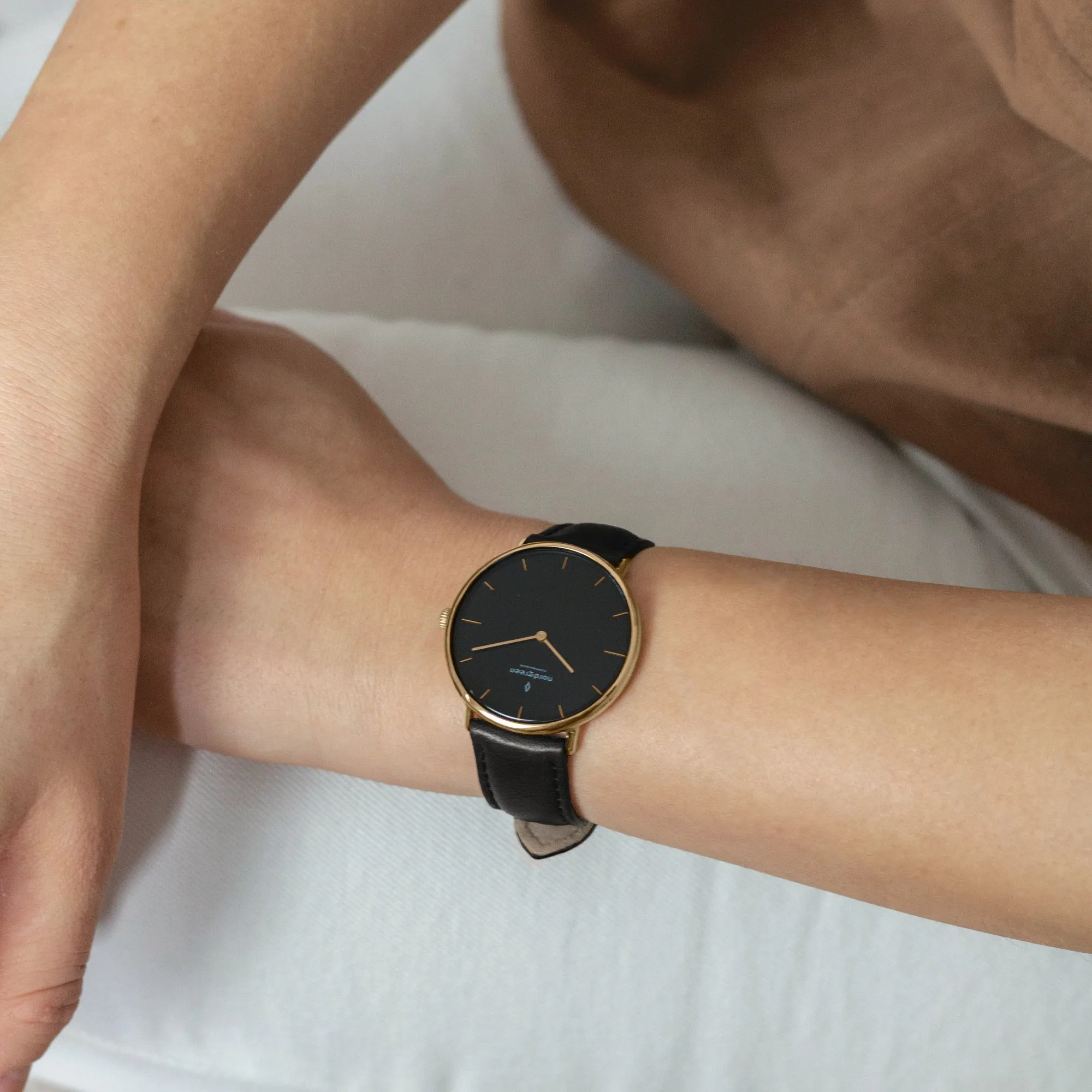Native | Navy Dial - Black Vegan Leather