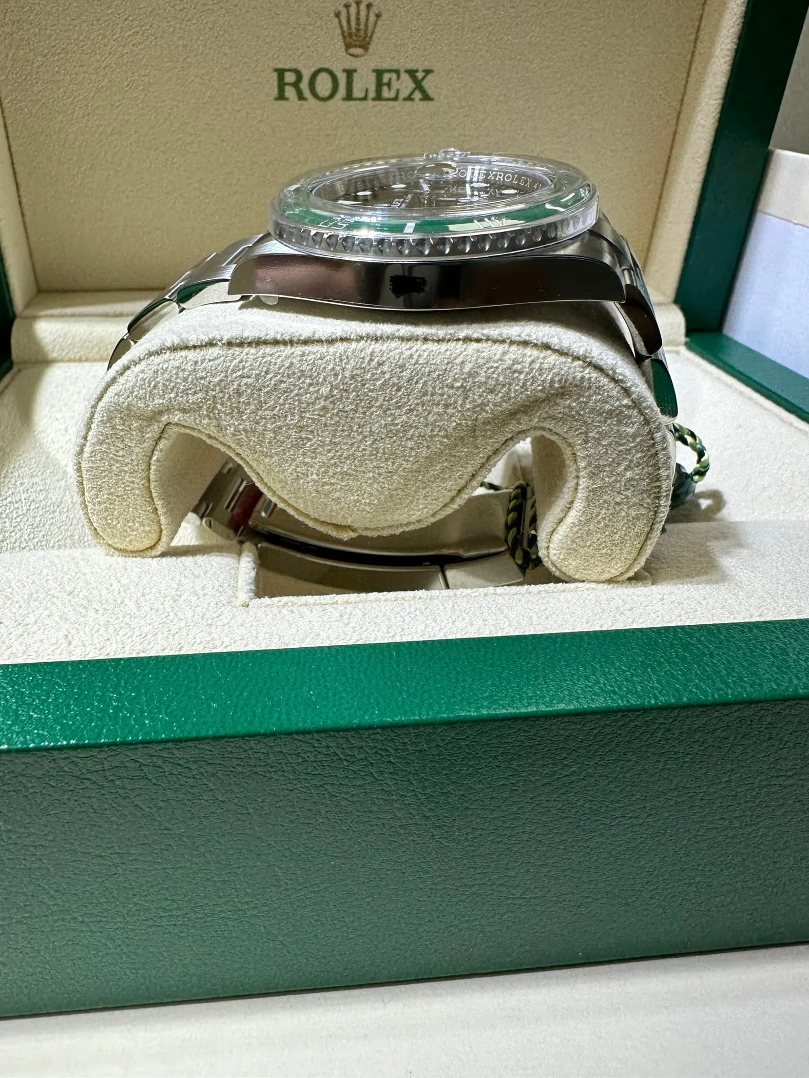 NEW STICKERED APRIL 2024 Rolex Submariner 41mm Date GREEN KERMIT 126610 LV BOX