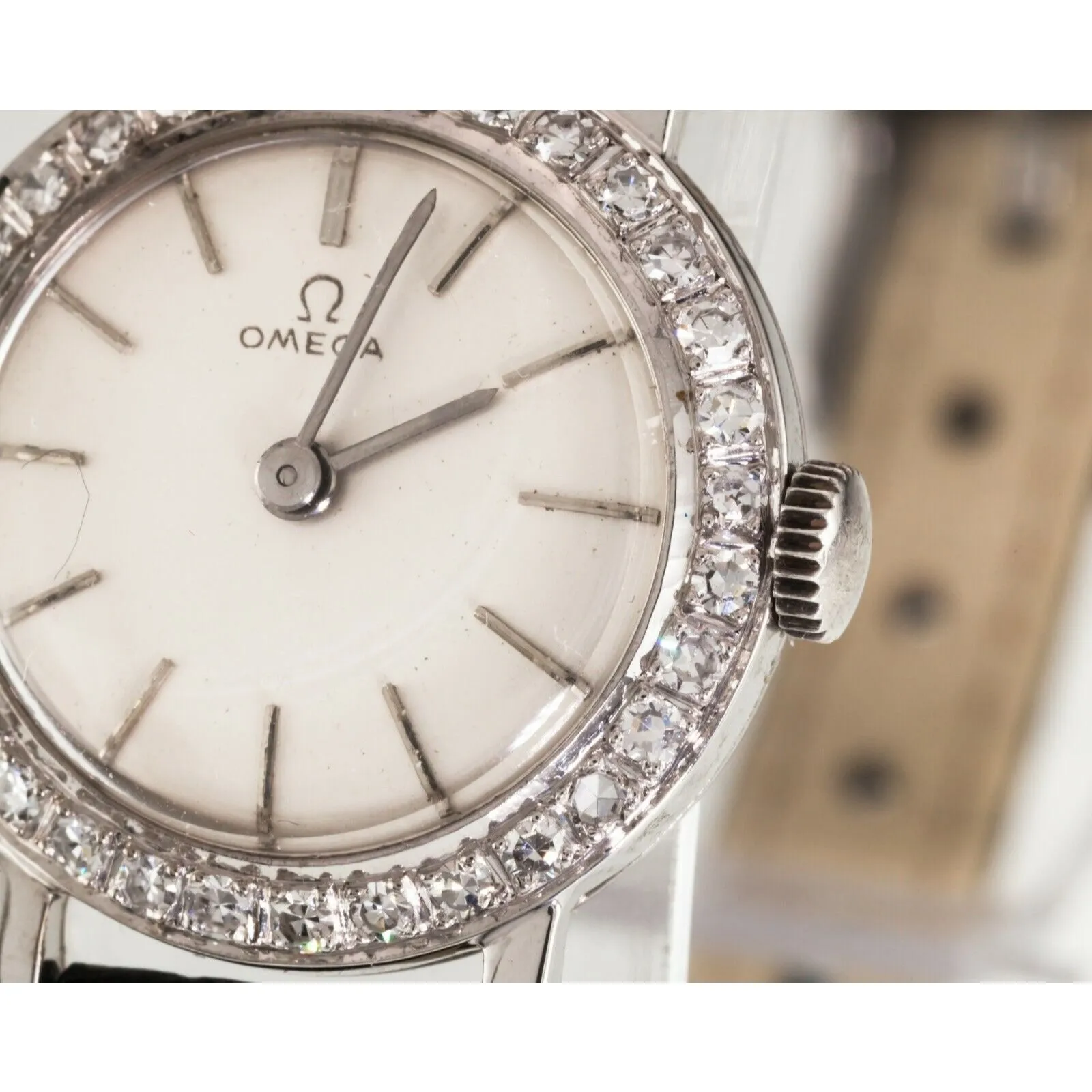 Omega 18k White Gold Women's Manual Wind Watch with Diamond Bezel #484