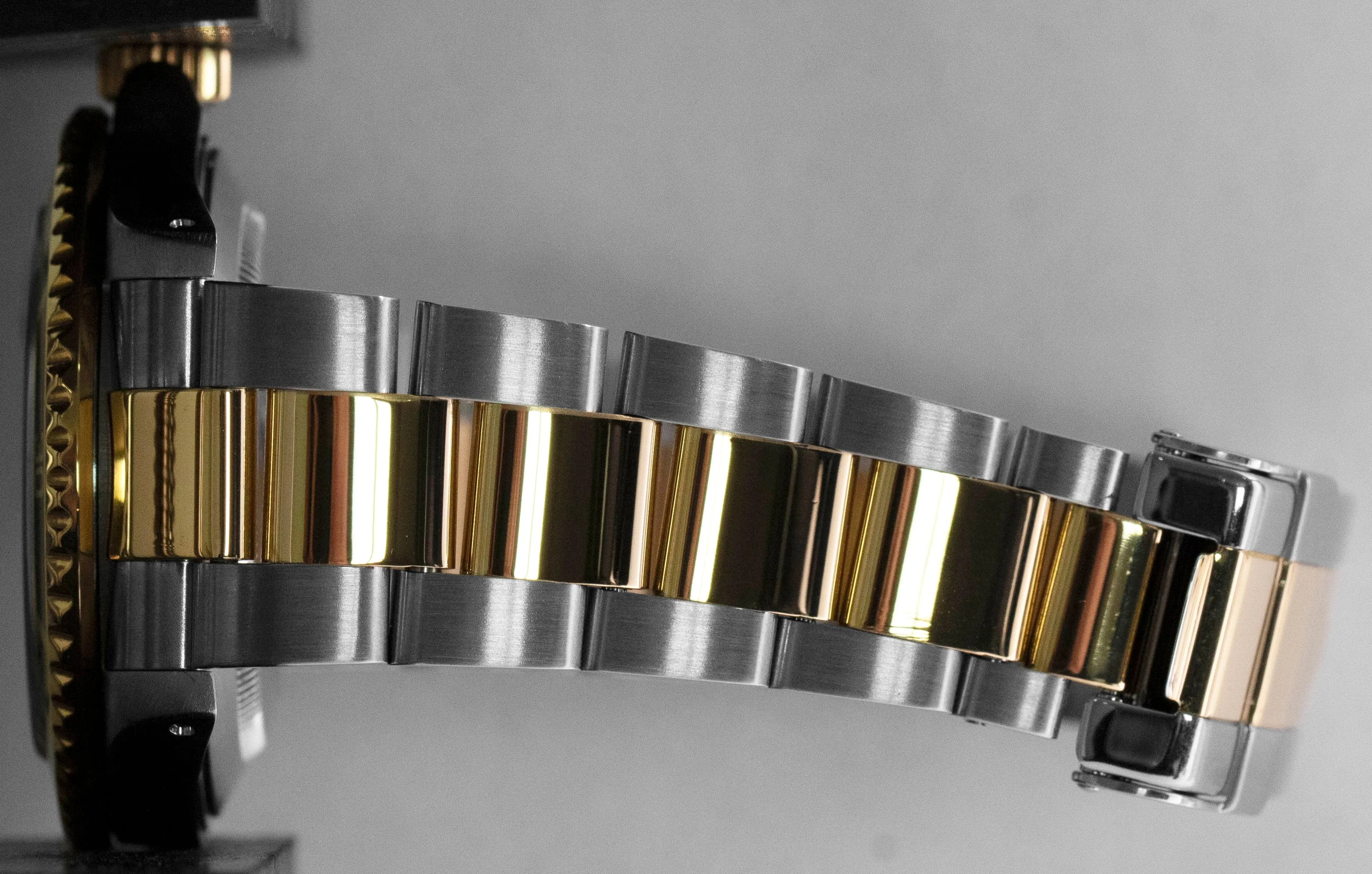 PAPERS Rolex Submariner Two-Tone 18K Gold Buckle Black 40mm 16613 Watch B P
