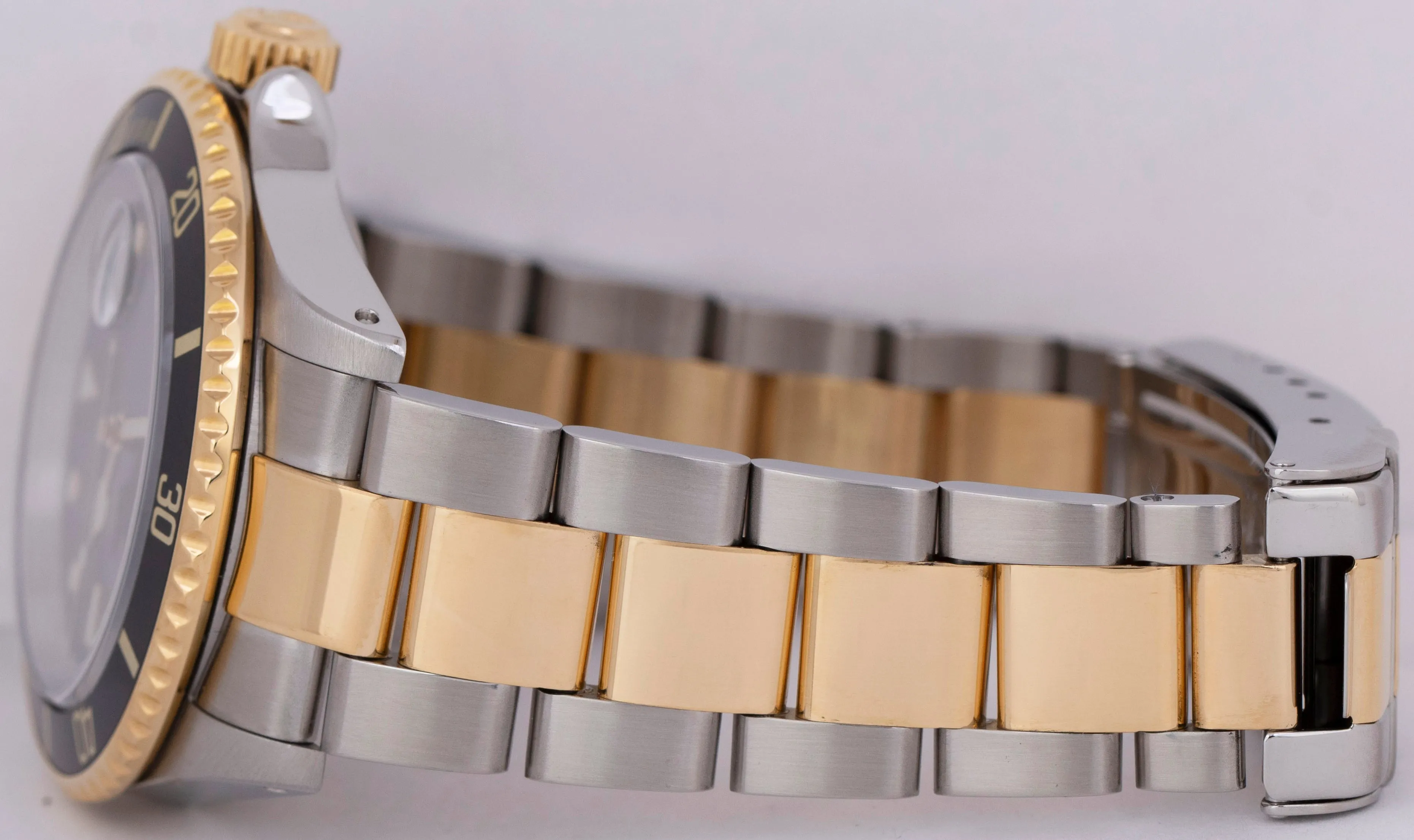 PAPERS Rolex Submariner Two-Tone 18K Gold Buckle Black 40mm 16613 Watch B P