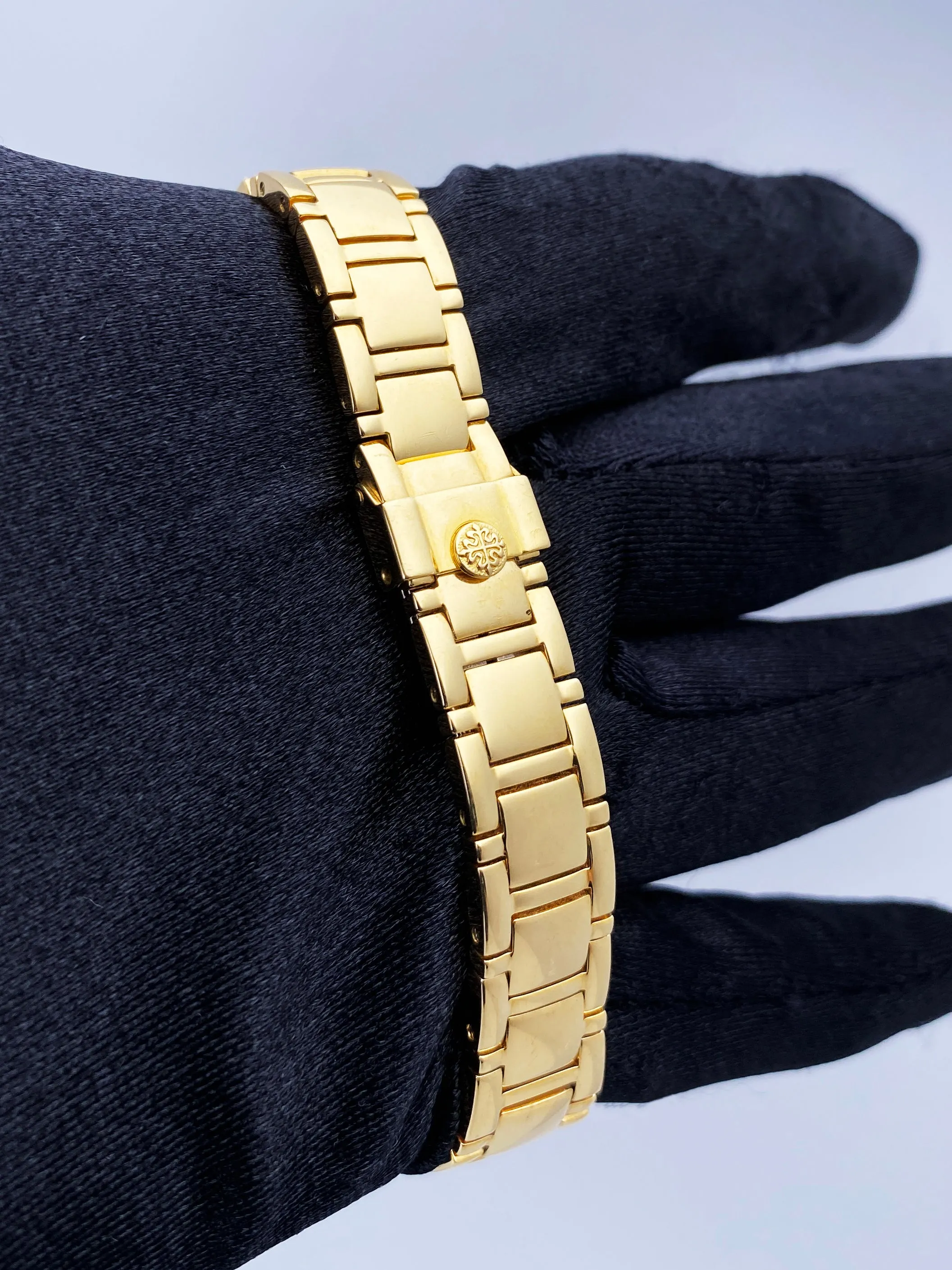 Patek Philippe Nautilus 4700 18K Yellow Gold Ladies Watch