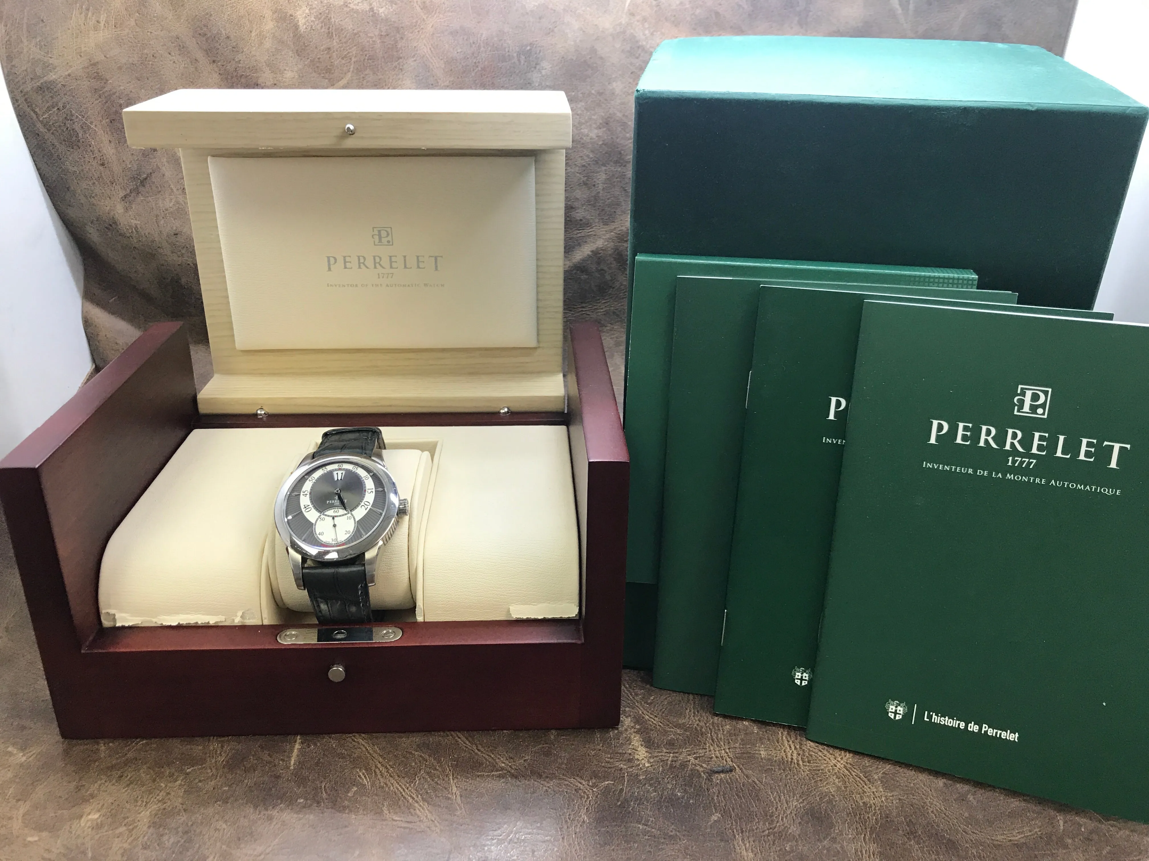 Perrelet Classic Jumping Hour A1037 Silver Dial Automatic  Men's Watch