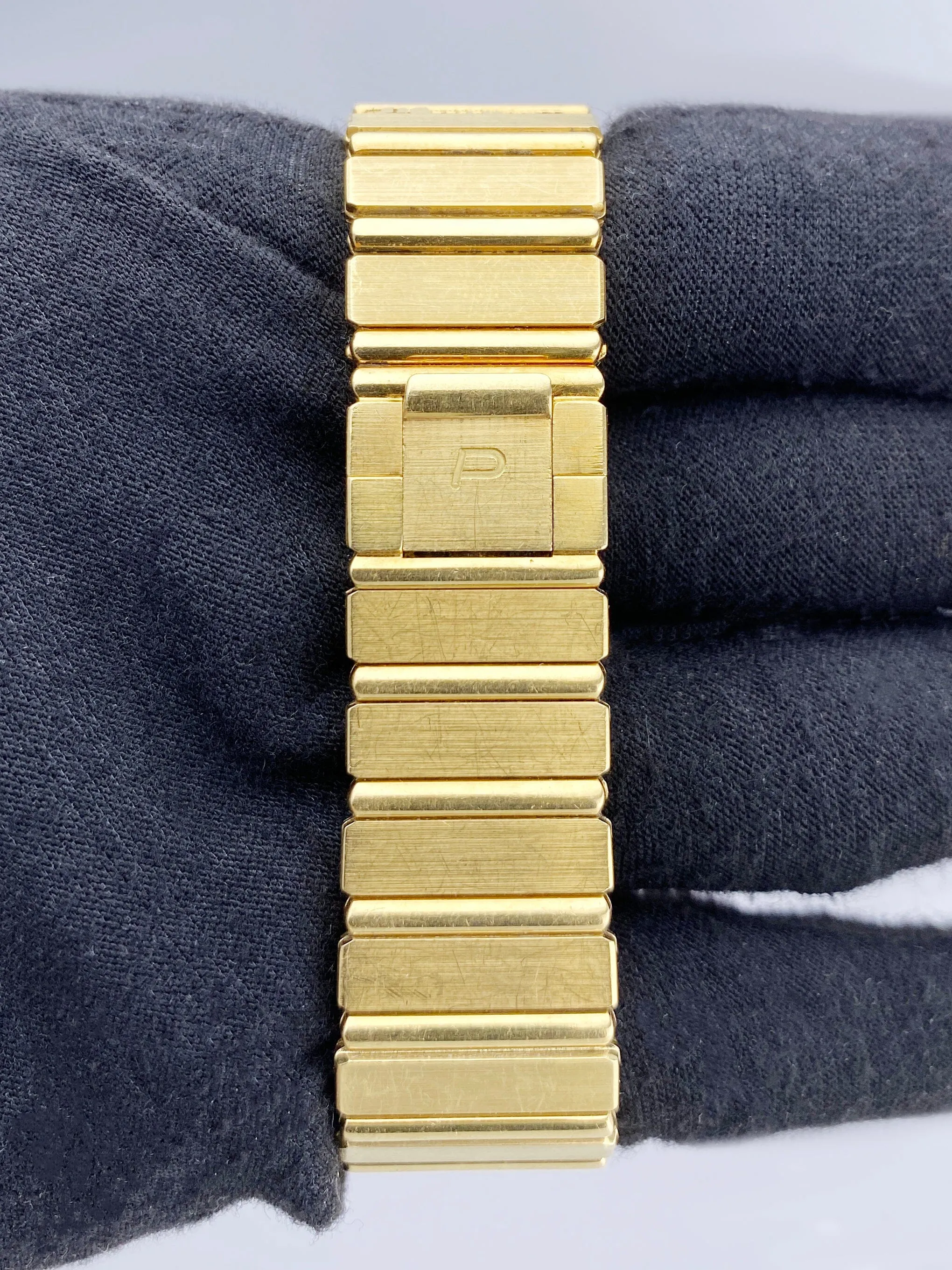 Piaget Polo Square 8131 C701 18K Yellow Gold Ladies Watch
