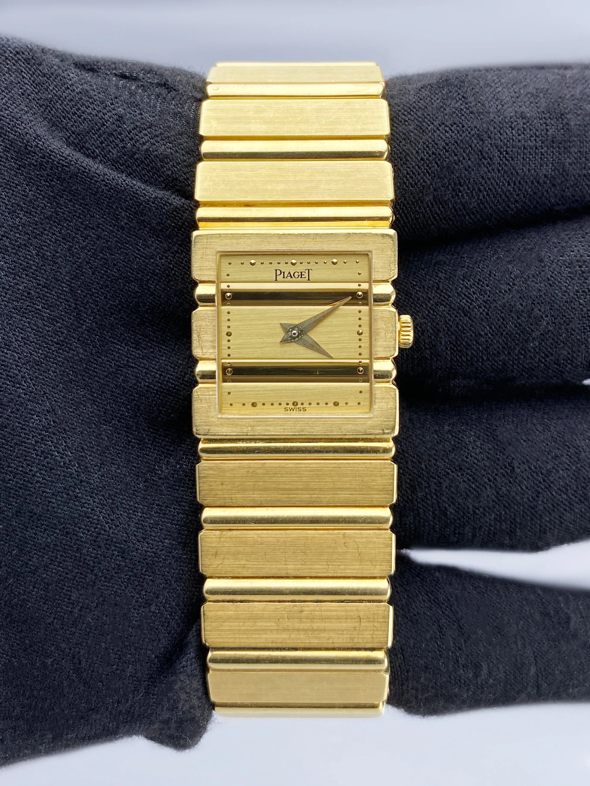 Piaget Polo Square 8131 C701 18K Yellow Gold Ladies Watch