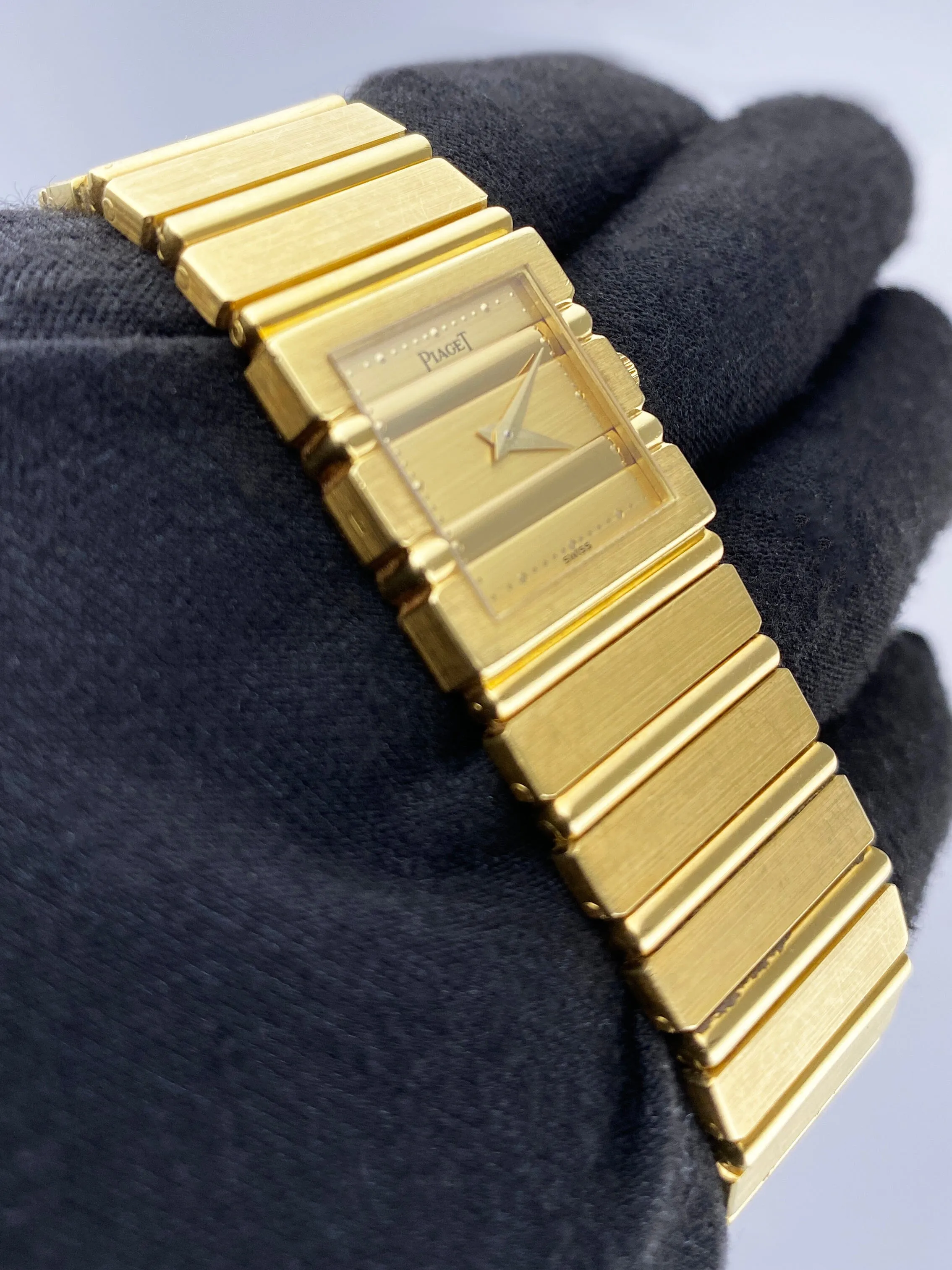 Piaget Polo Square 8131 C701 18K Yellow Gold Ladies Watch
