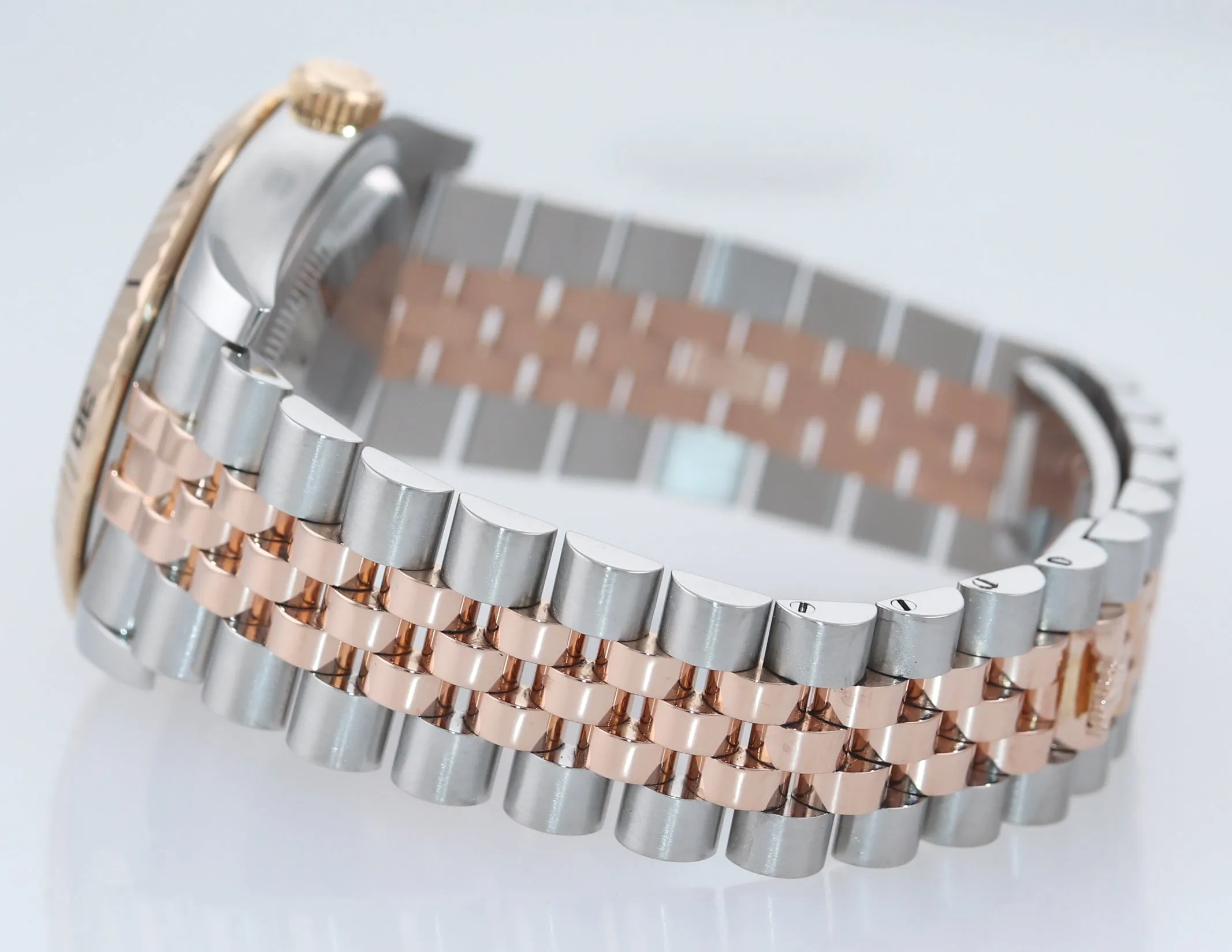 Rolex DateJust Turn-O-Graph 116261 Rose Gold Two Tone Silver 36mm Jubilee Watch
