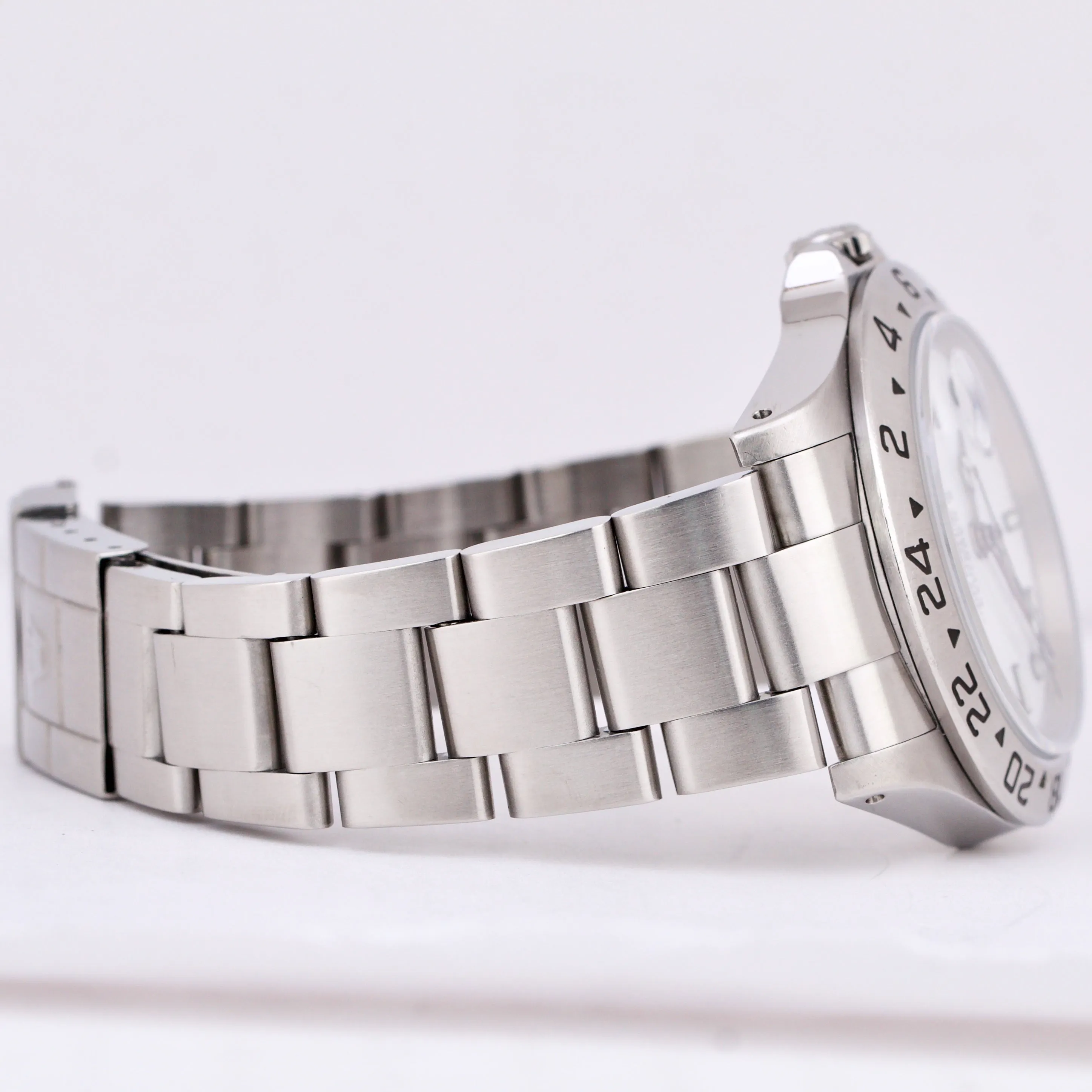 Rolex Explorer II White Stainless Steel Automatic 40mm Oyster Date Watch 16570