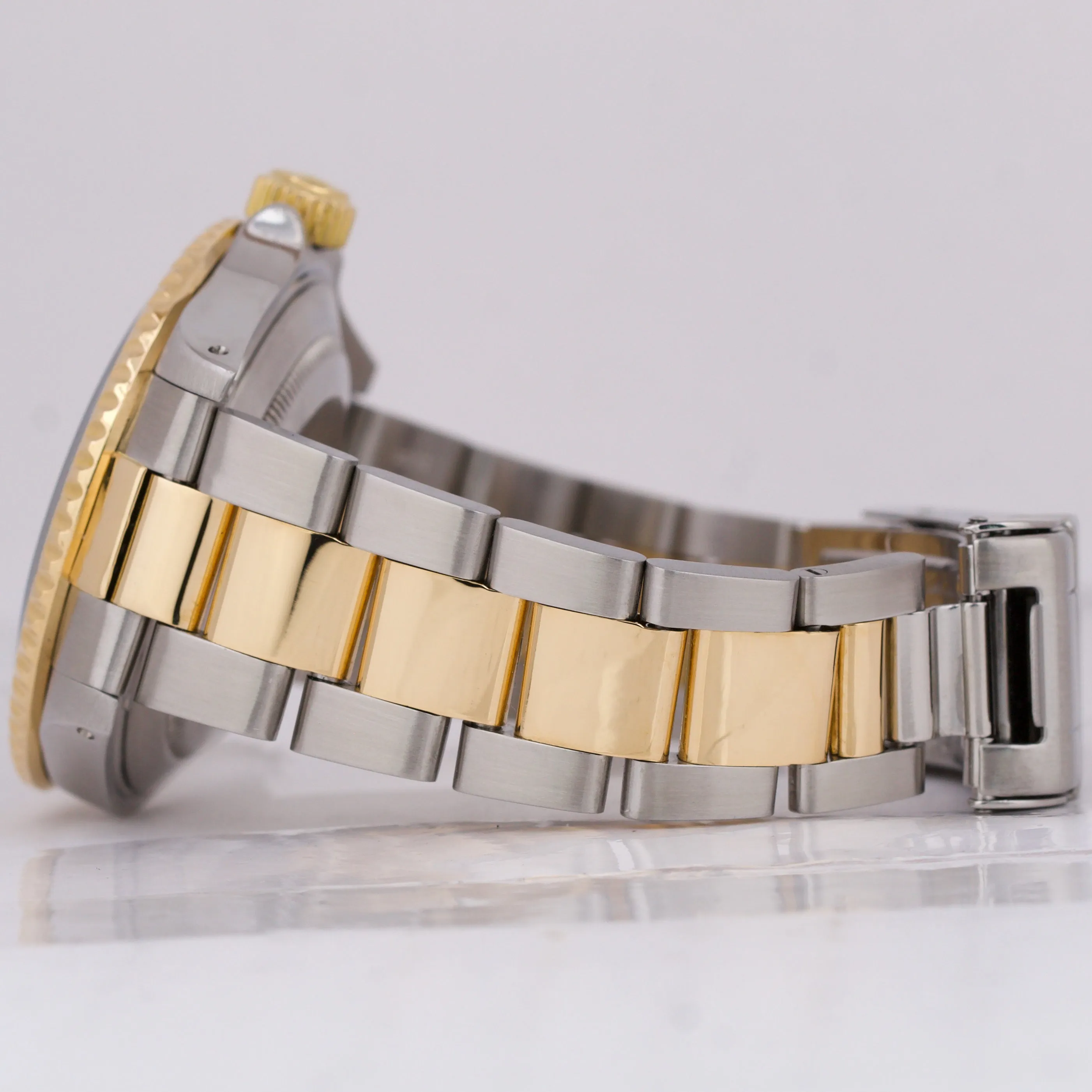 Rolex Submariner Date 40mm Black Two Tone 18K Gold Stainless Steel 16613 Watch