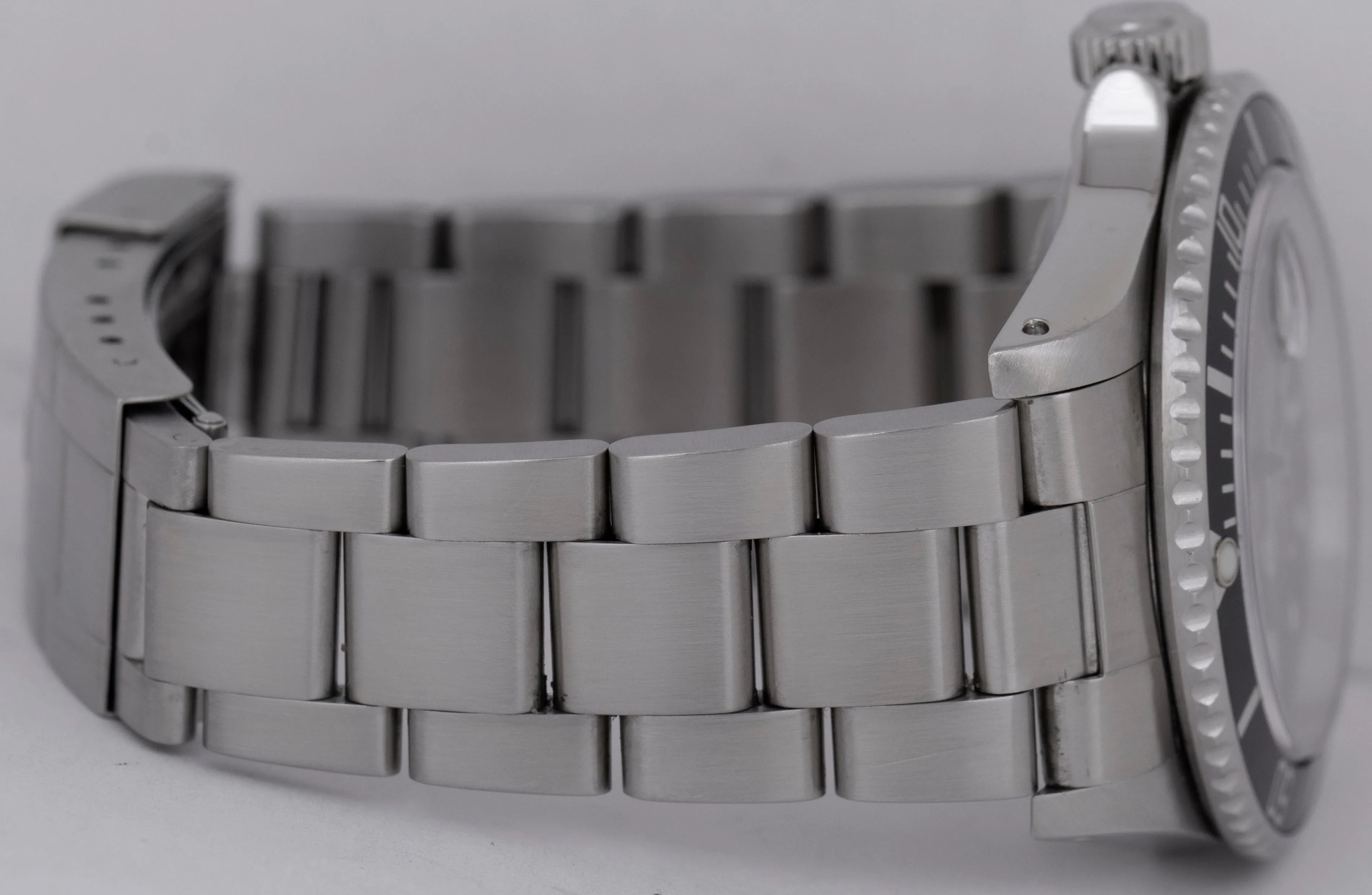 Rolex Submariner Date Black TRITINOVA Stainless Steel 40mm Oyster 16610 Watch